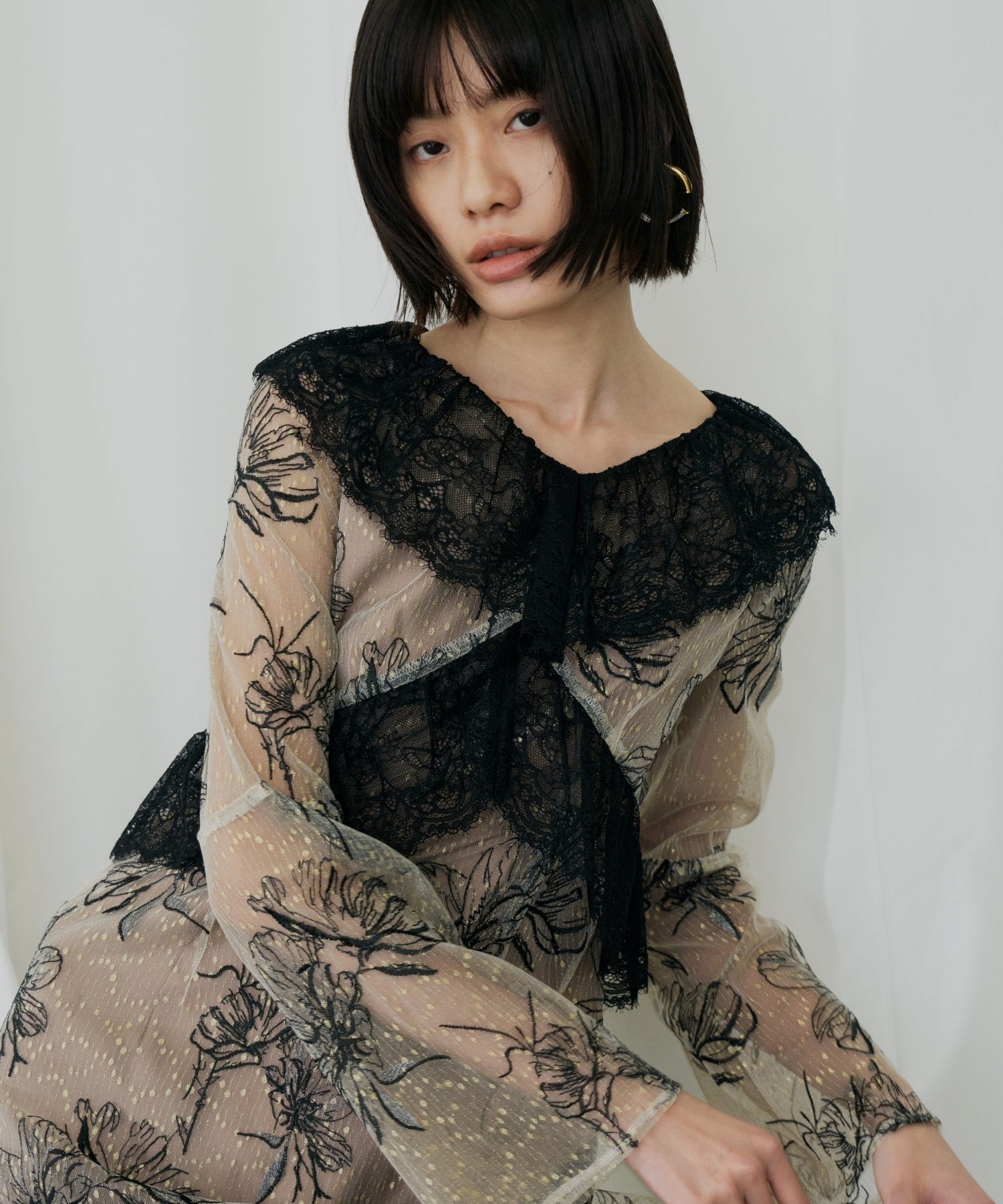 CROSS LACE FLOWER DRESS
