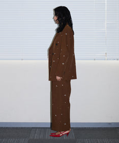 SIGNATURE JACKET ブラウン 横向き全身