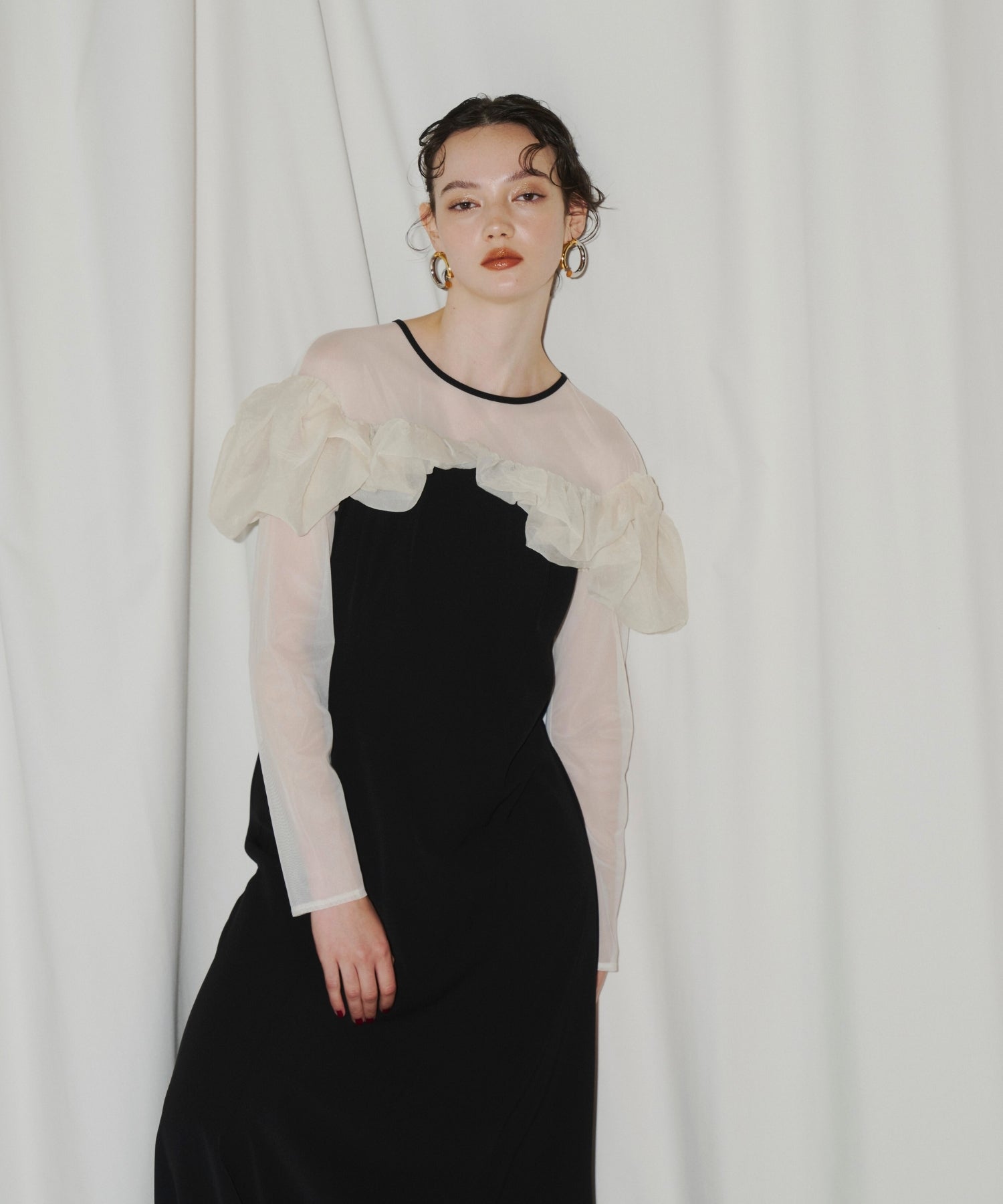 FRILLS FLARE DRESS