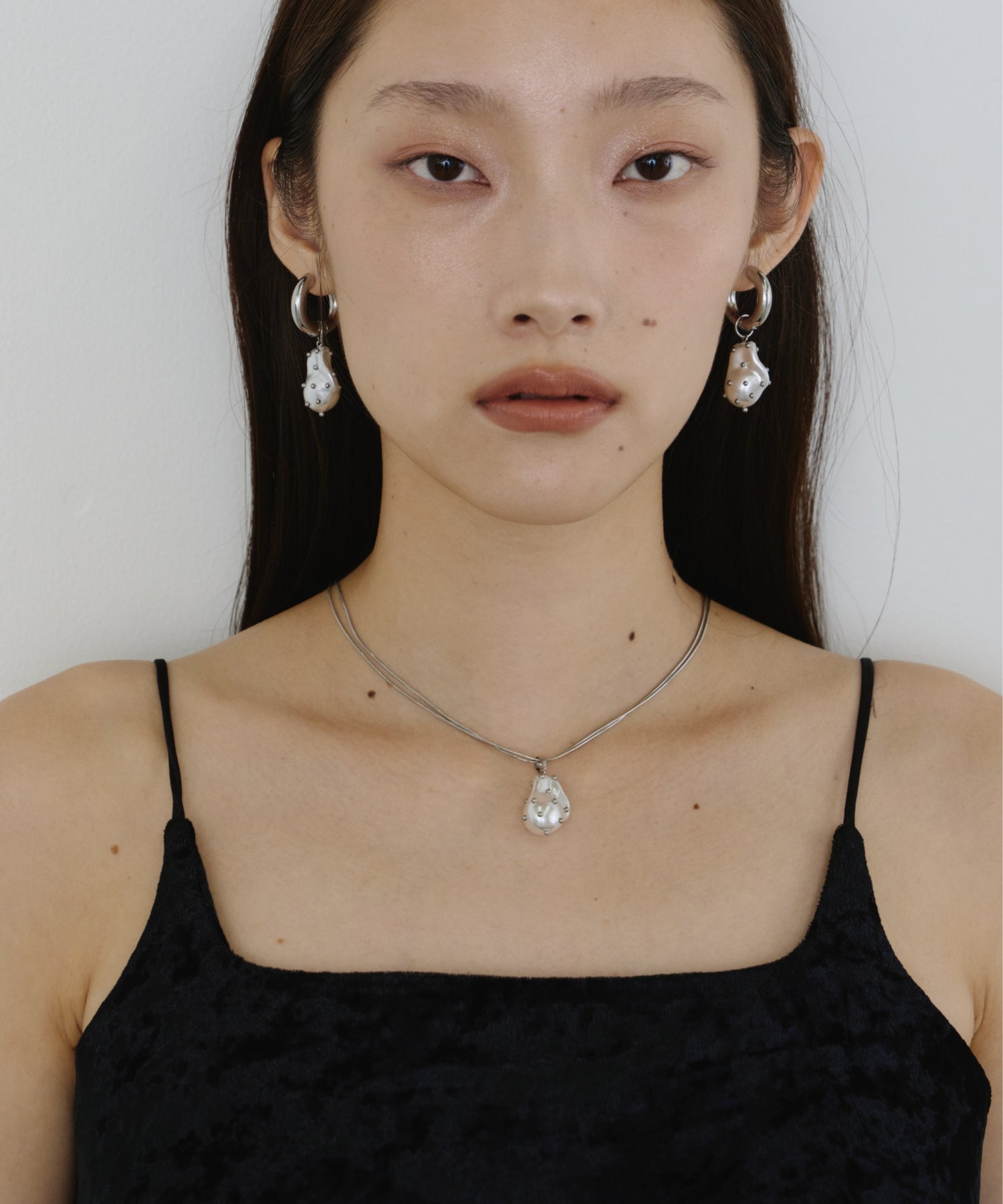 BAROQUE PEARL NECKLACE