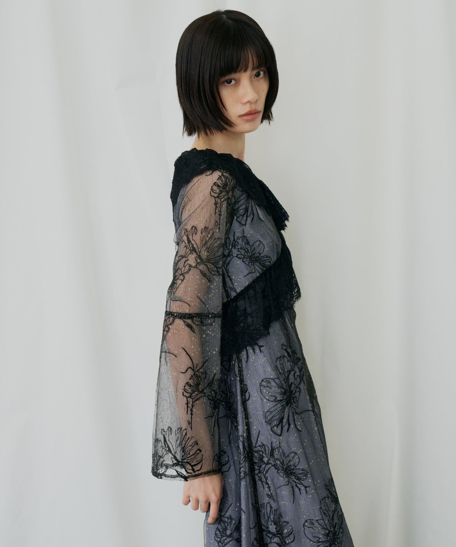 CROSS LACE FLOWER DRESS