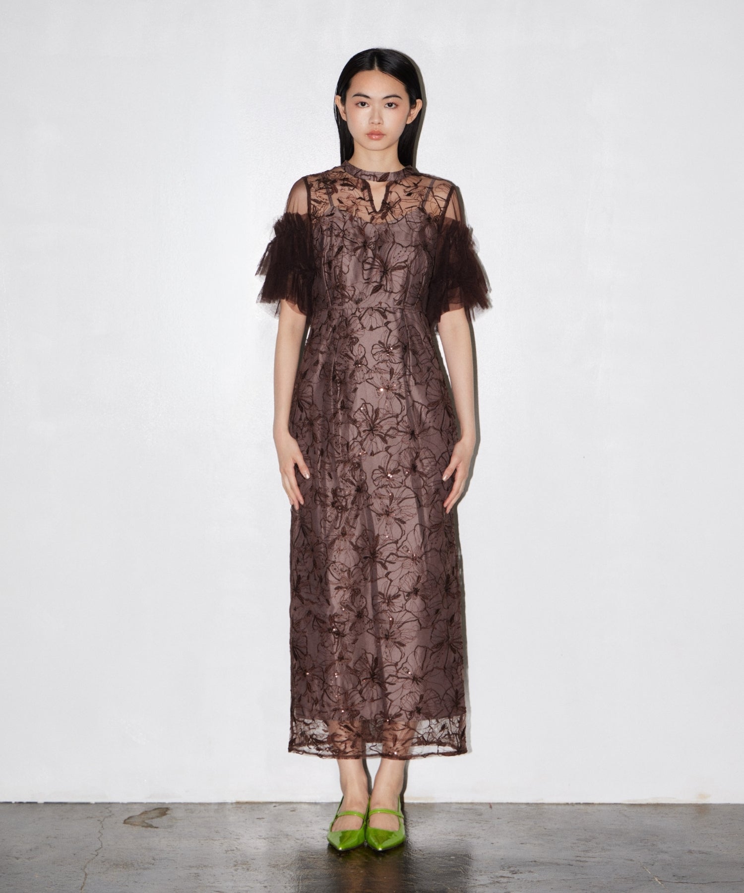KEY NECK EMBROIDERY DRESS