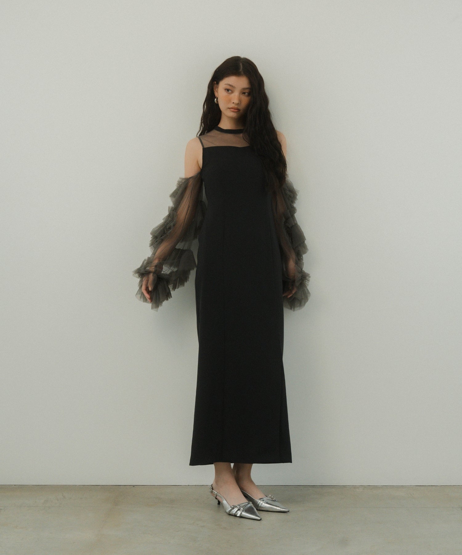 DETACHED SLEEVE DRESS