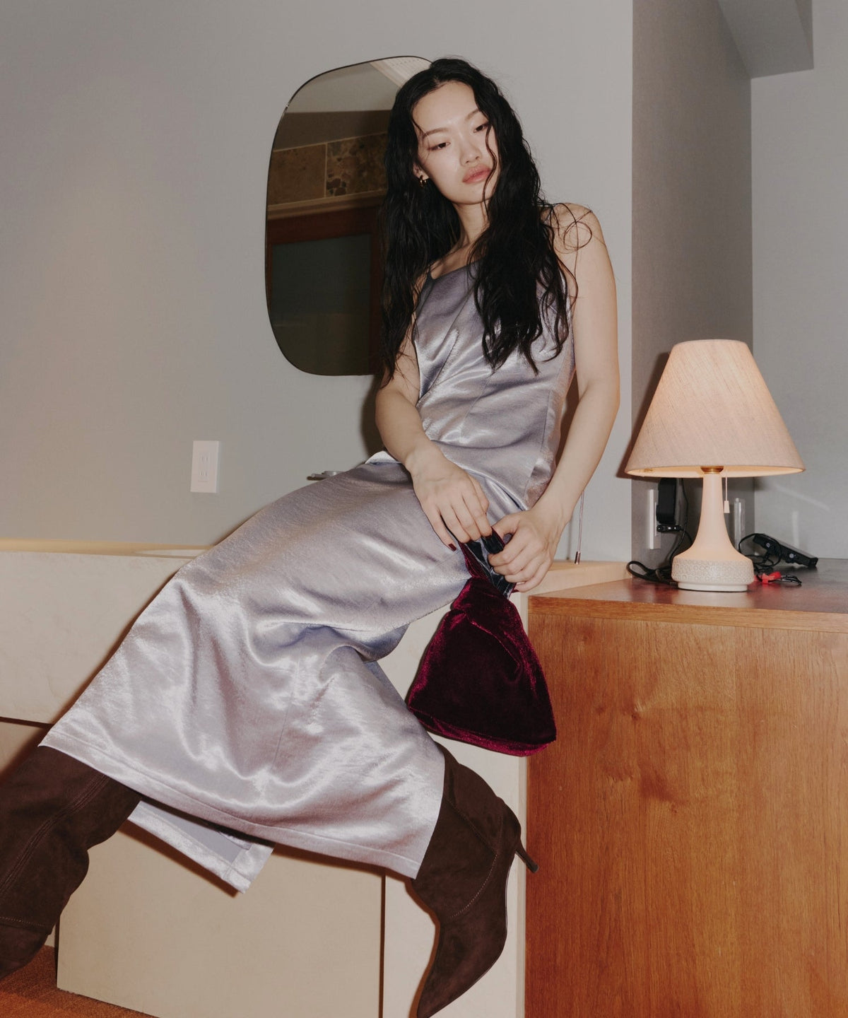 【POPUP】GLOSSY SATIN BACK RIBBON DRESS