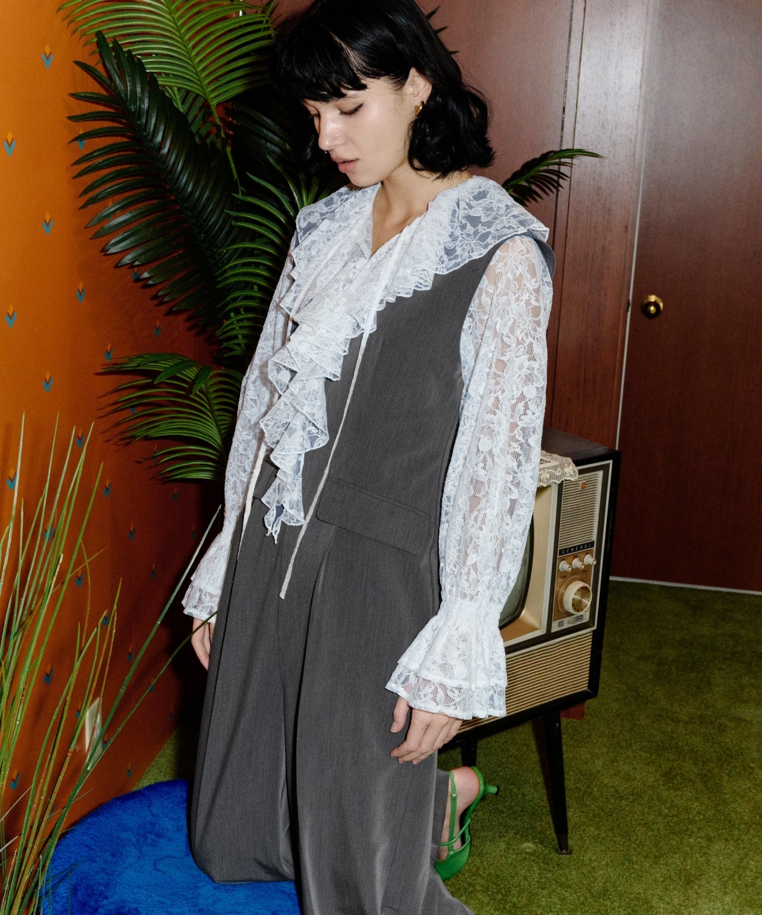 LACE RUFFLE ALL-IN-ONE DRESS