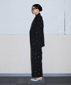SIGNATURE JACKET ブラック 横向き全身