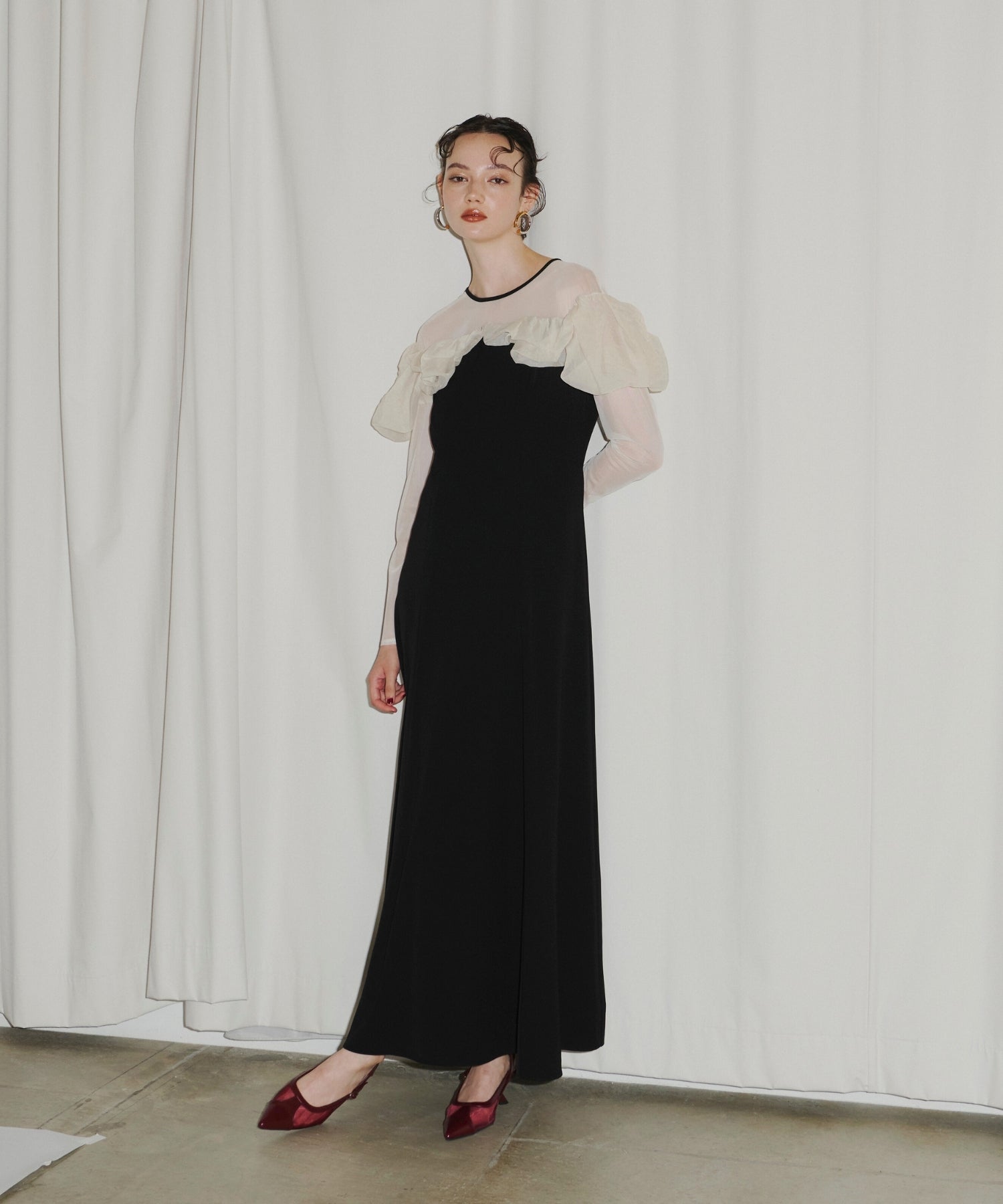 FRILLS FLARE DRESS