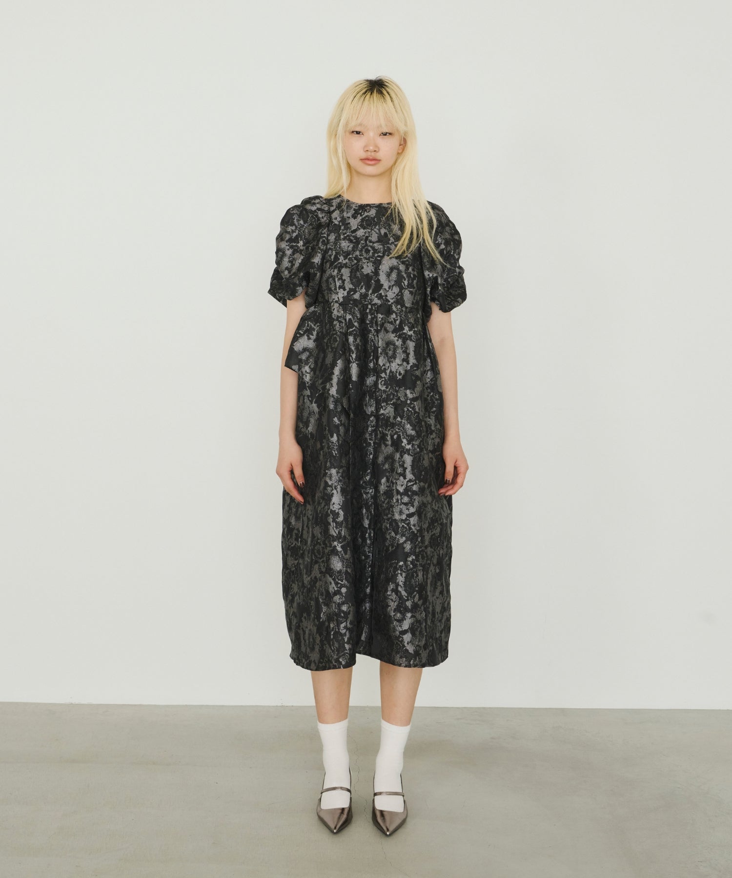 【POPUP】BUBBLE SLEEVE JACQUARD DRESS