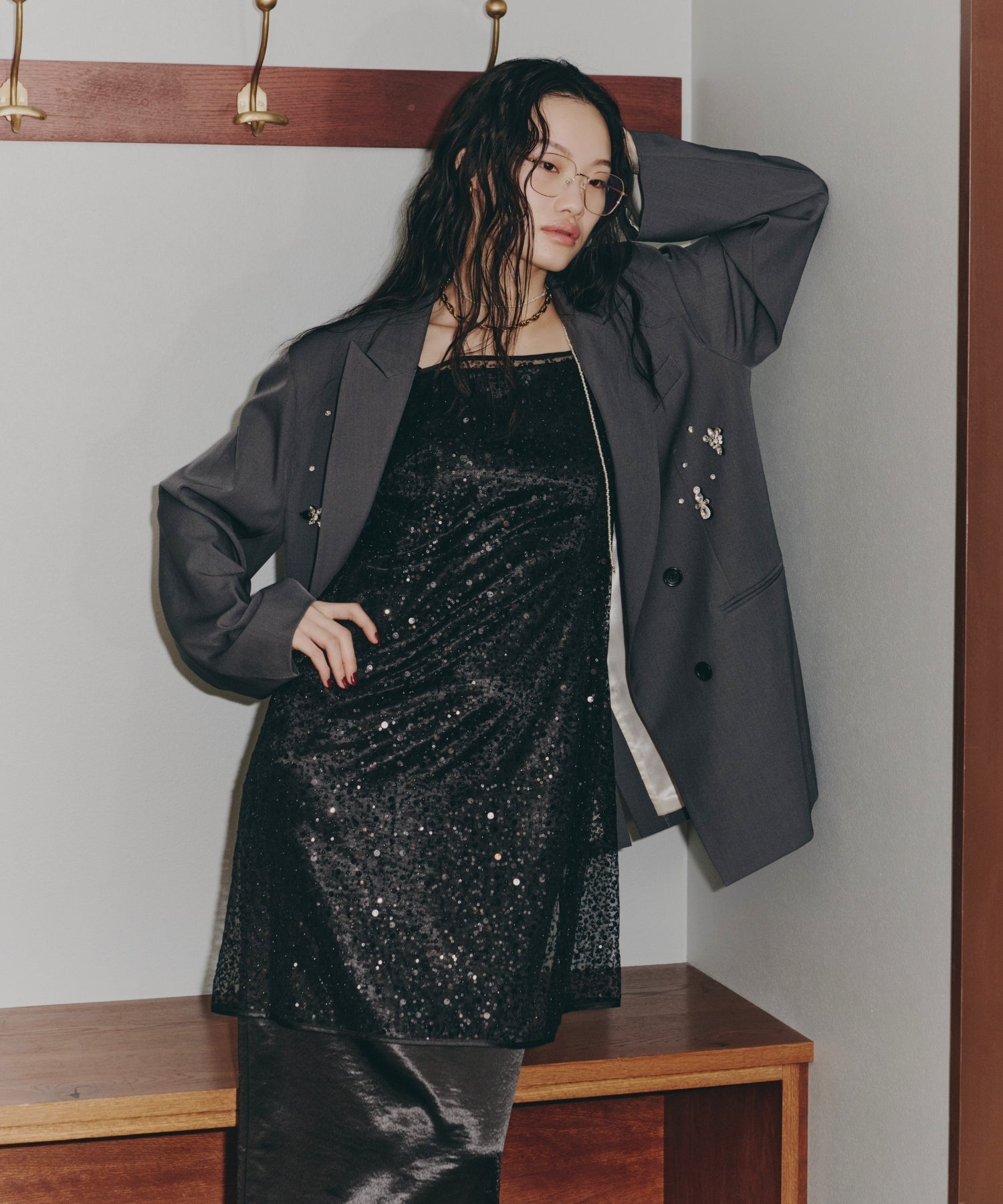 【POPUP】GLOSSY SATIN BACK RIBBON DRESS