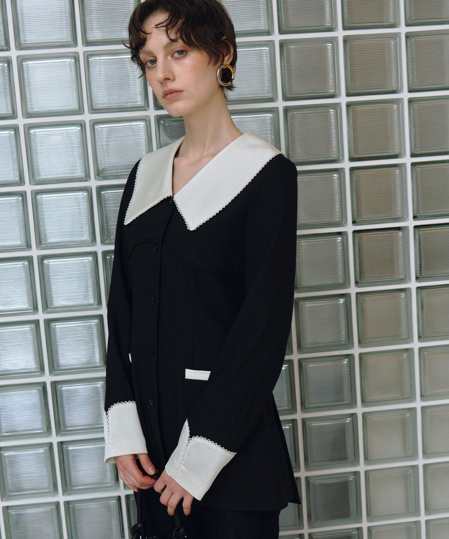 CONTRAST COLLAR SET UP DRESS