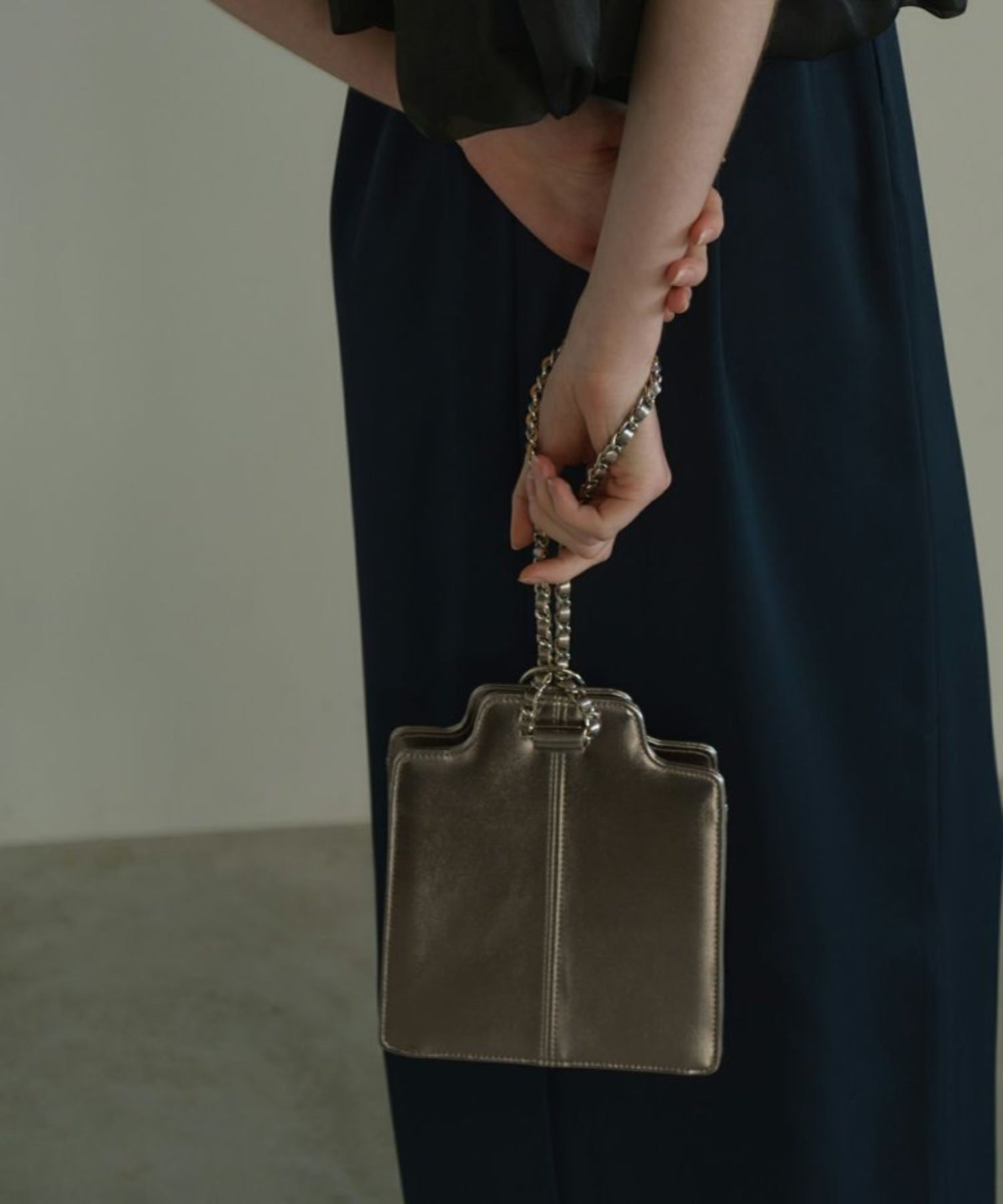 ONE HANDLE SQUARE BAG