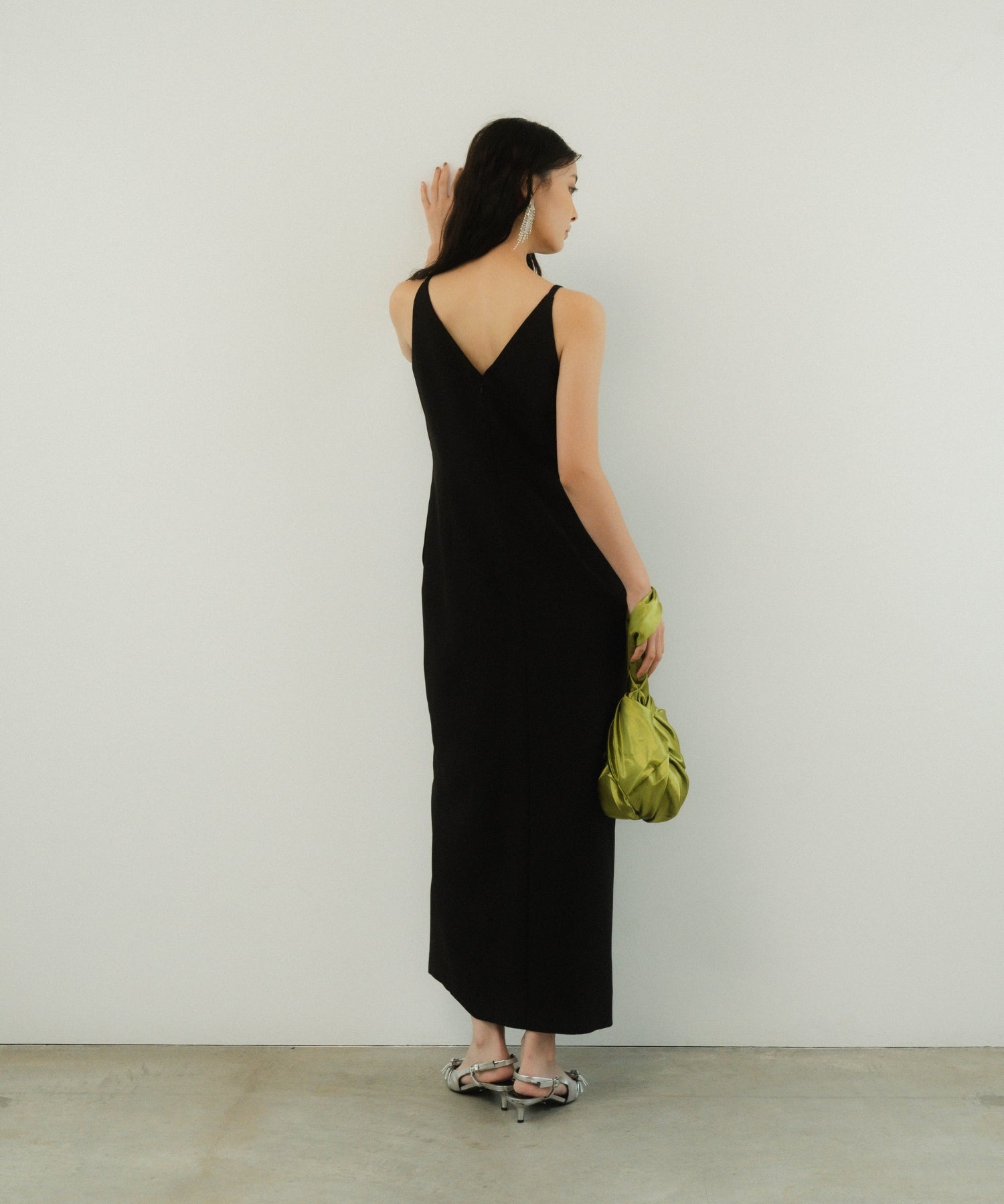 CUTTING CURVE DRESS