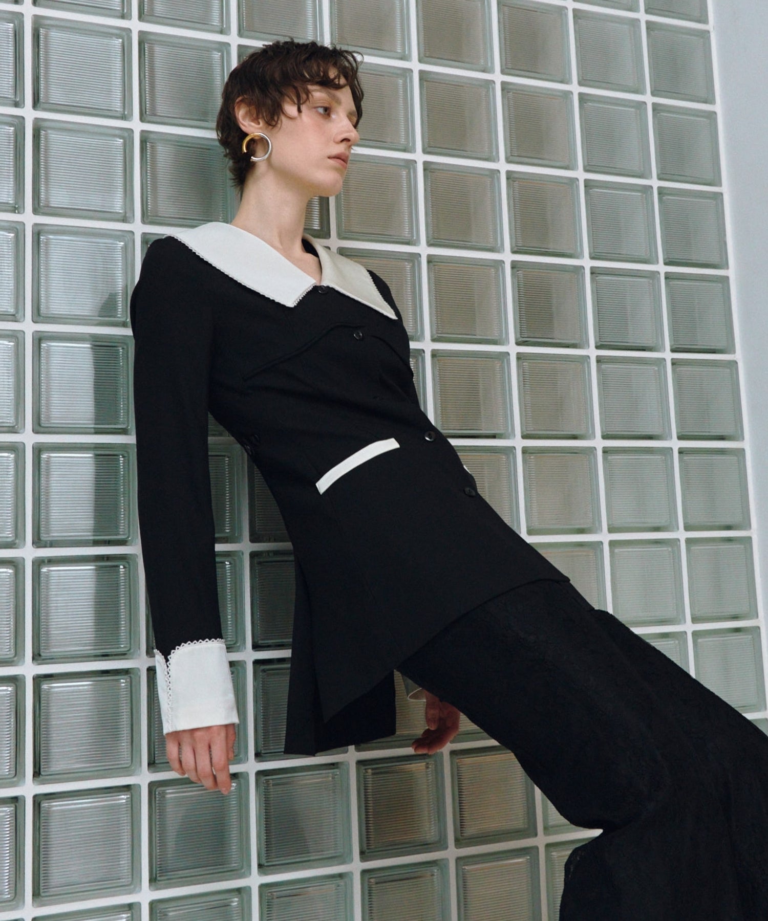 CONTRAST COLLAR SET UP DRESS