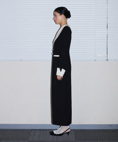 CONTRAST COLLAR DRESS ブラック 横全身