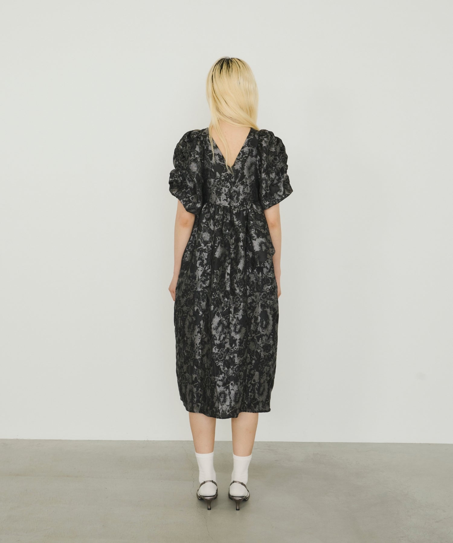 【POPUP】BUBBLE SLEEVE JACQUARD DRESS
