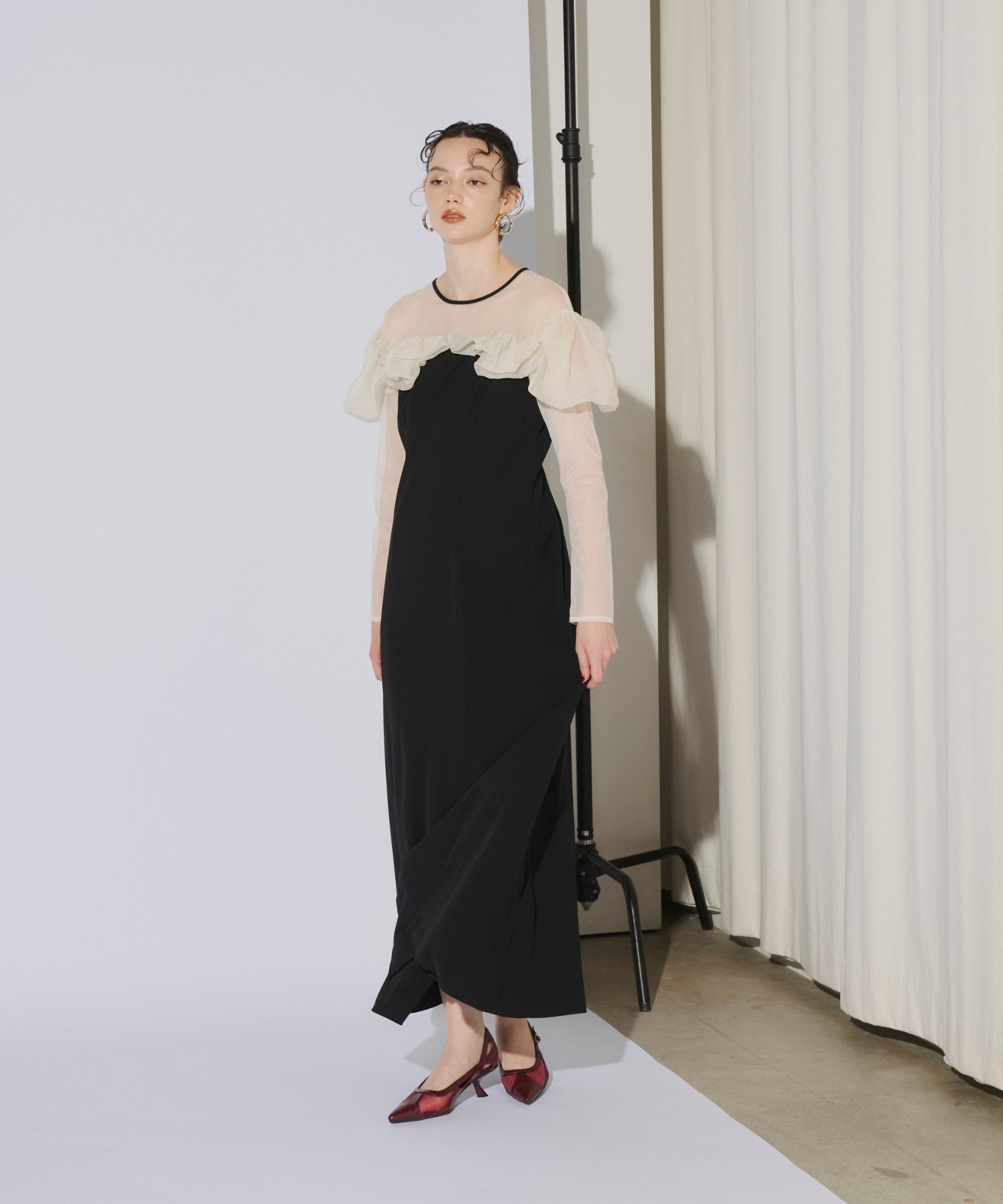 FRILLS FLARE DRESS