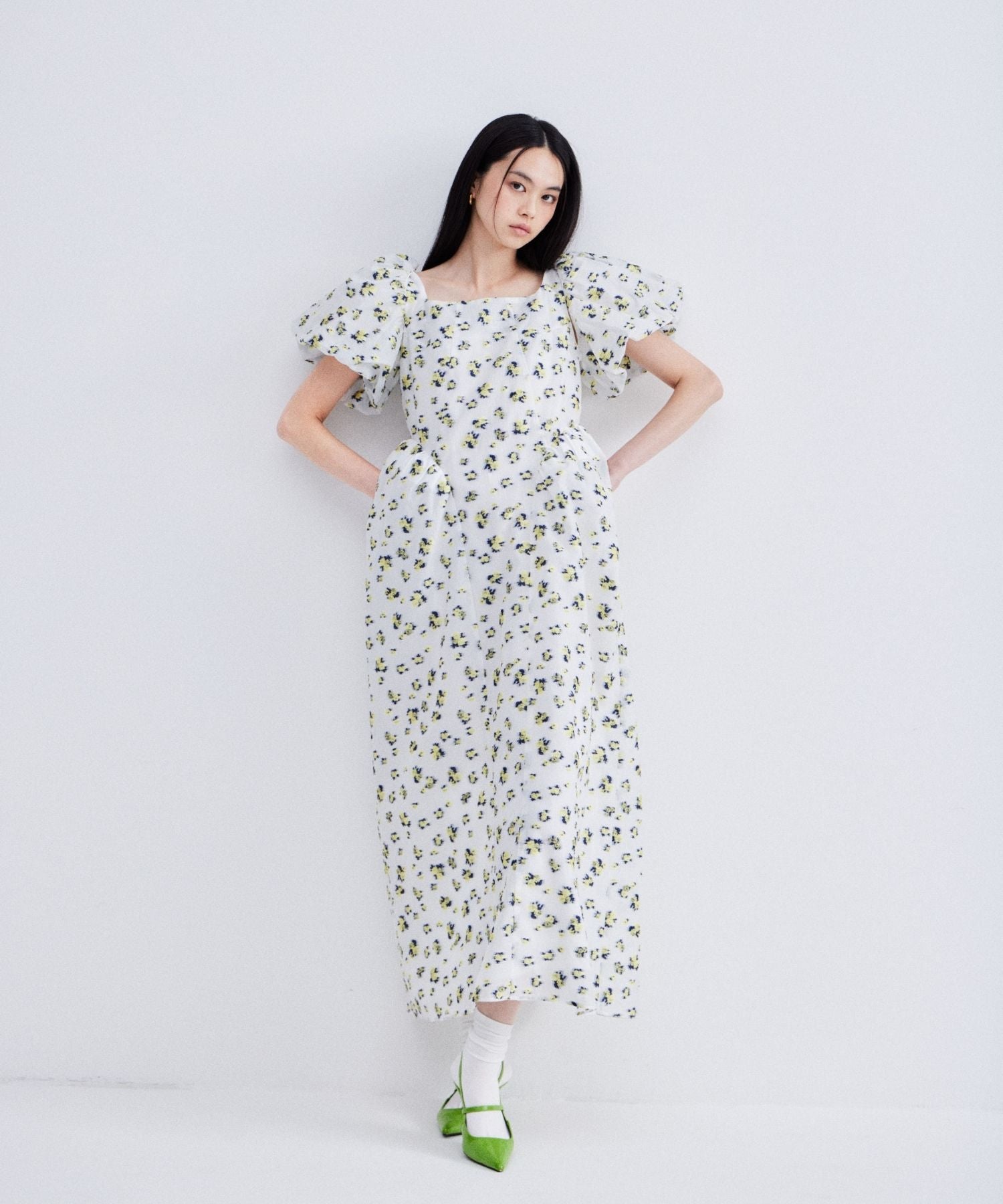 FLOWER JACQUARD FORME DRESS