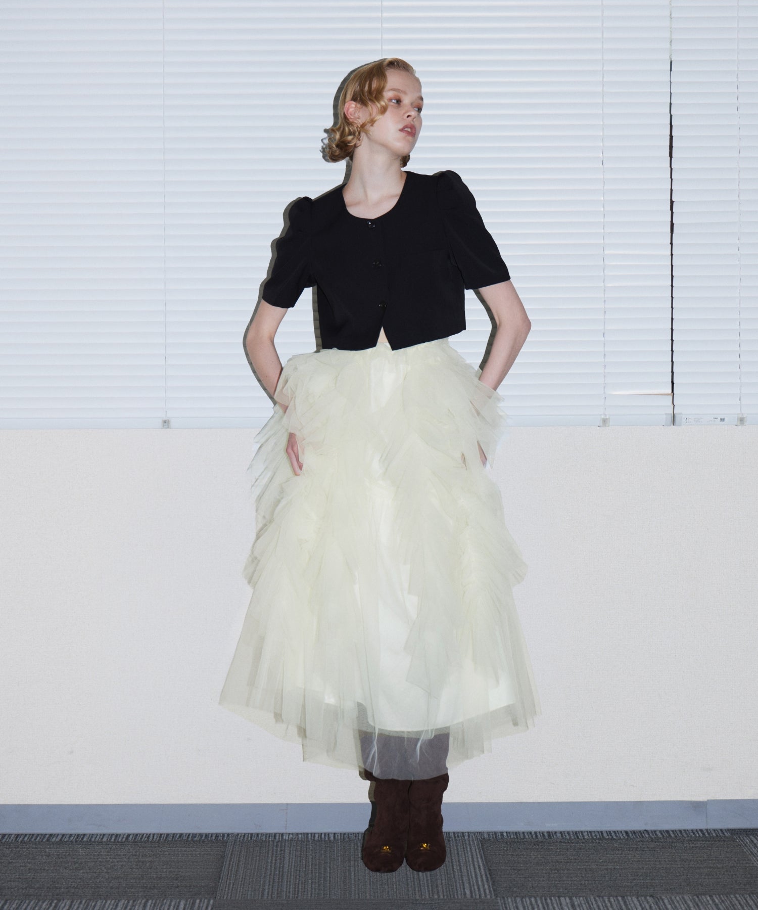 JELLYFISH DRESS アイボリーブラック 正面全着用ポーズ