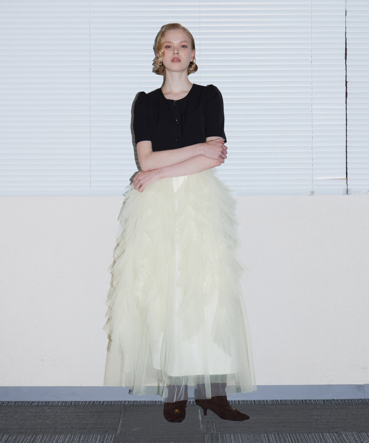 JELLYFISH DRESS アイボリーブラック 正面全着用ポーズ