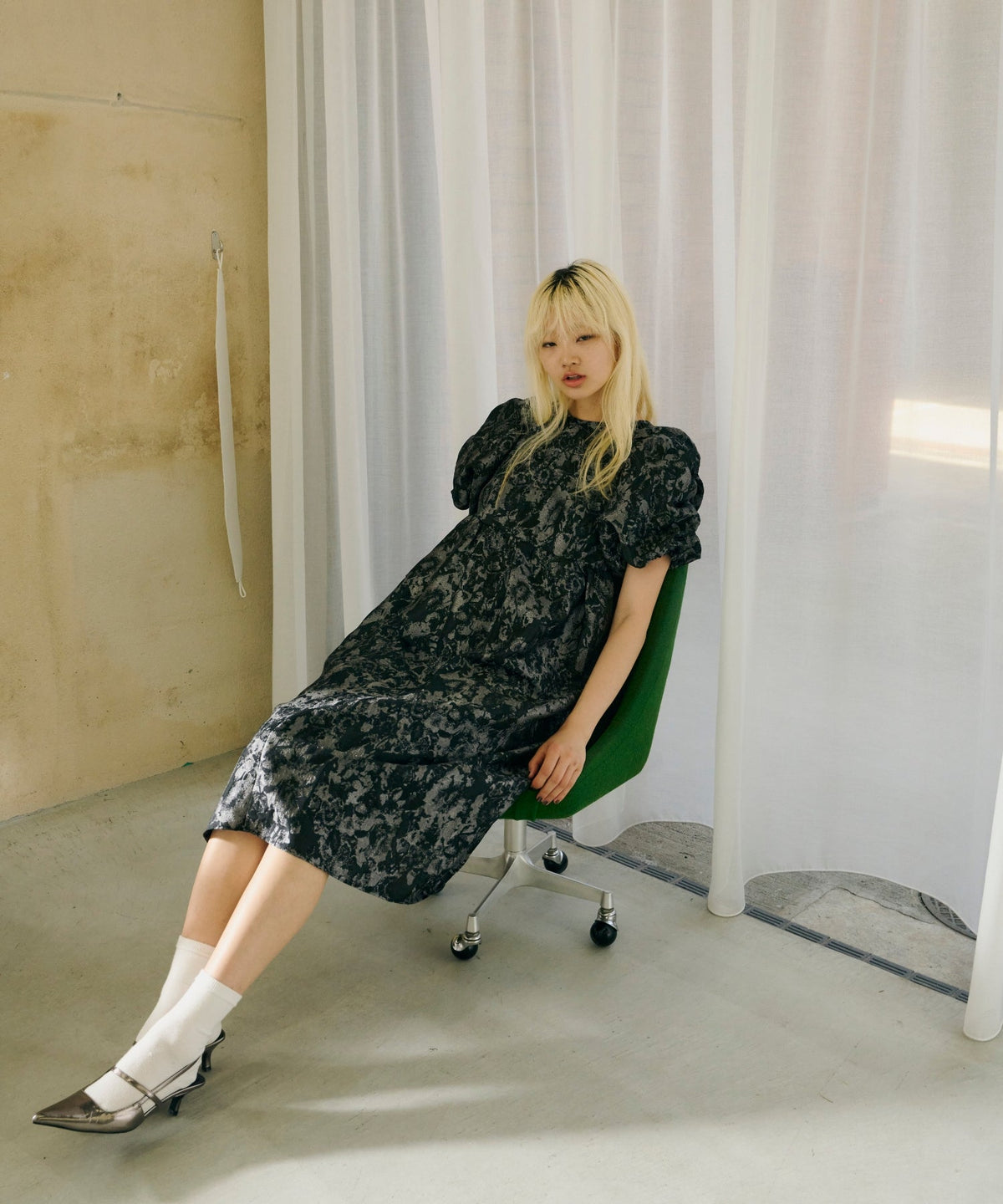 【POPUP】BUBBLE SLEEVE JACQUARD DRESS