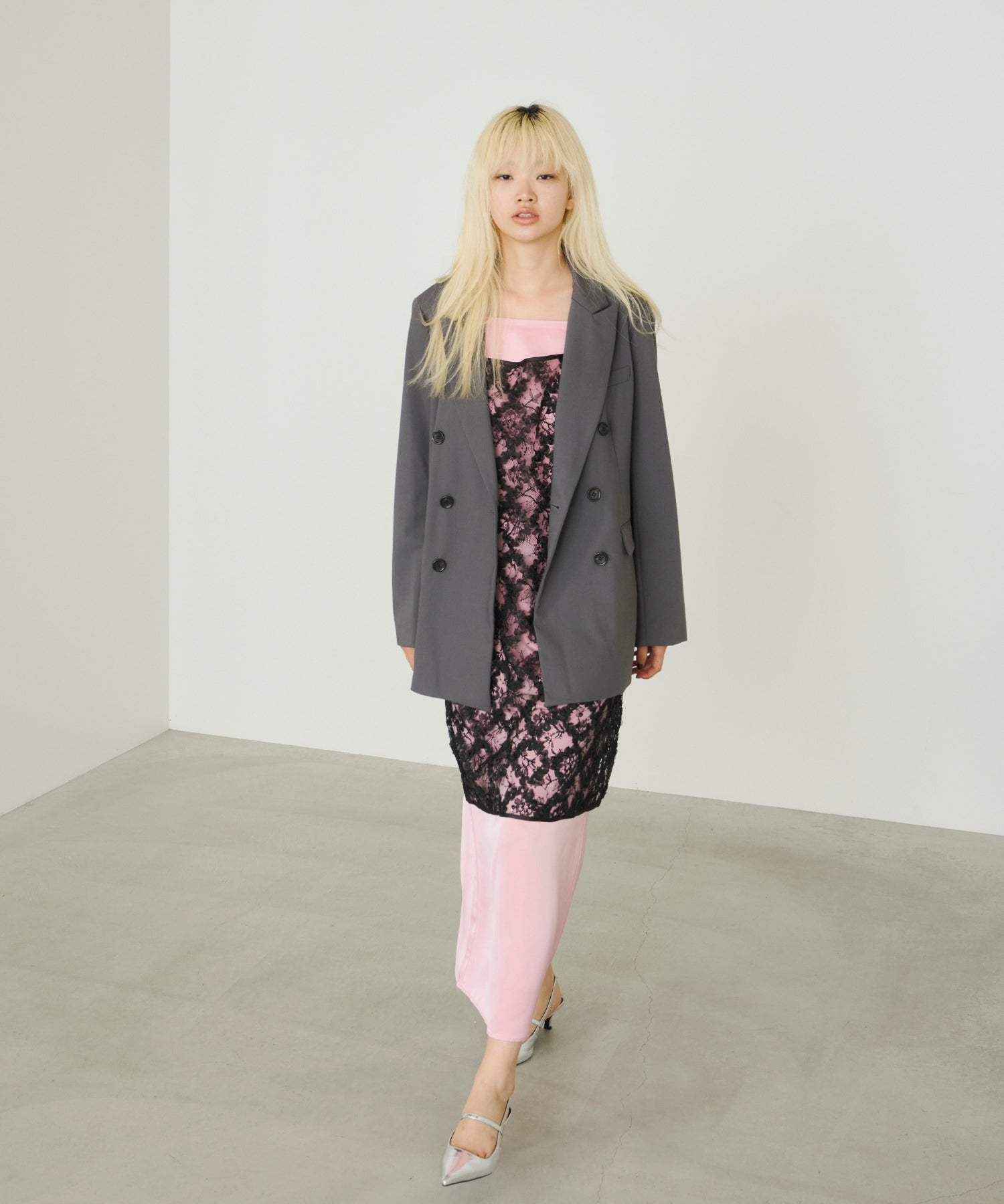 KIRAKIRA FLUFFY LACE DRESS