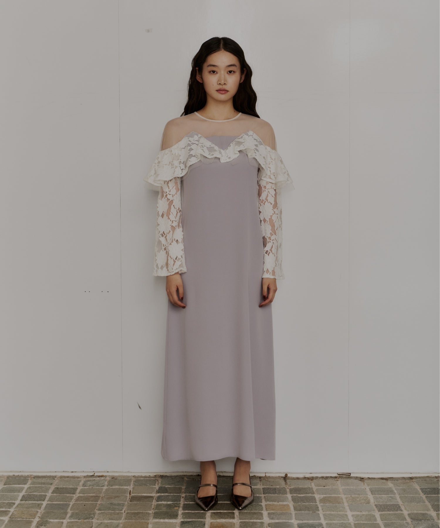 LACE RAFFLE DRESS