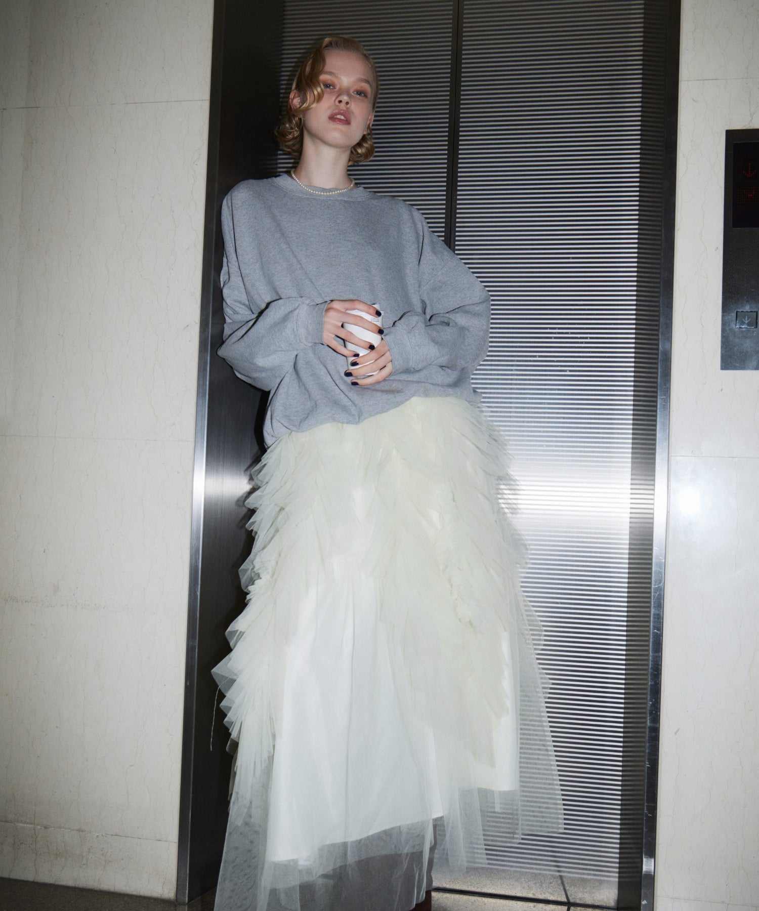 JELLYFISH DRESS アイボリーブラック 正面全着用ポーズ
