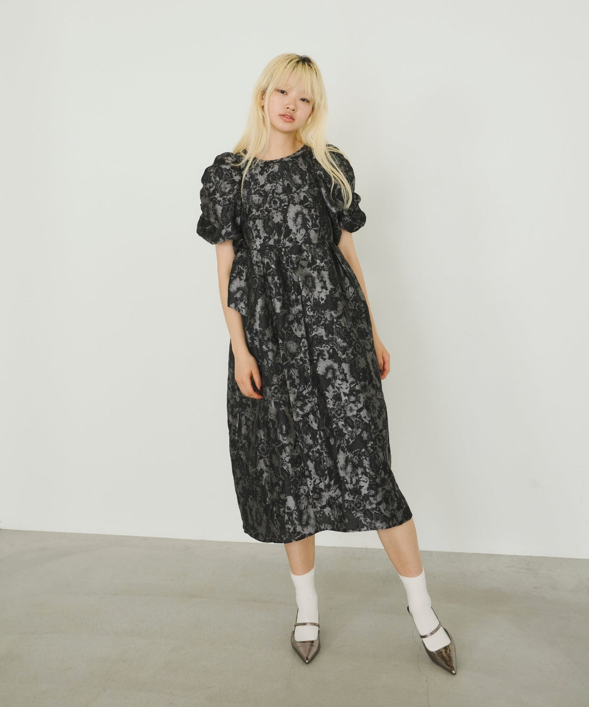 【POPUP】BUBBLE SLEEVE JACQUARD DRESS