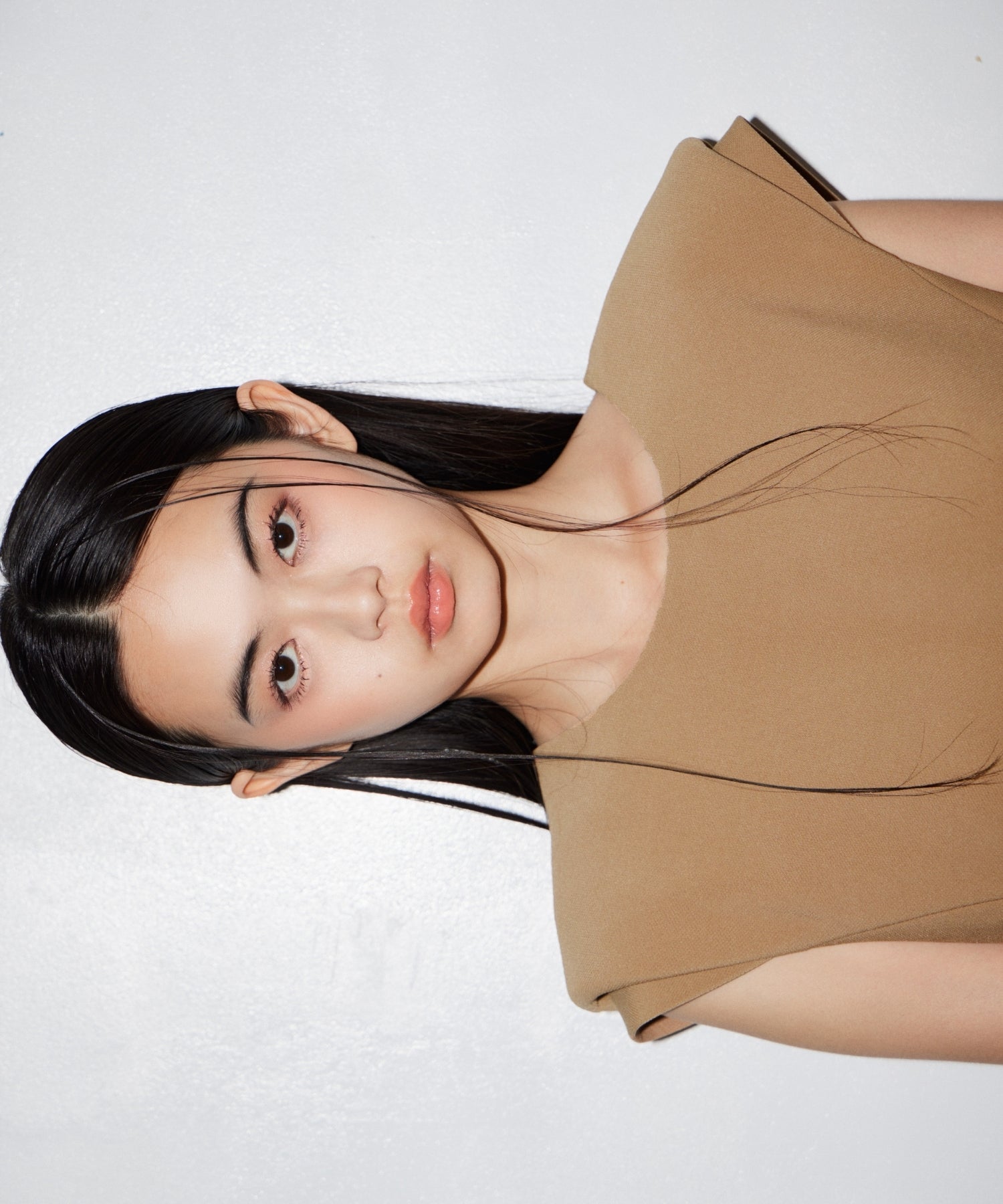 BACK OPEN FORM DRESS