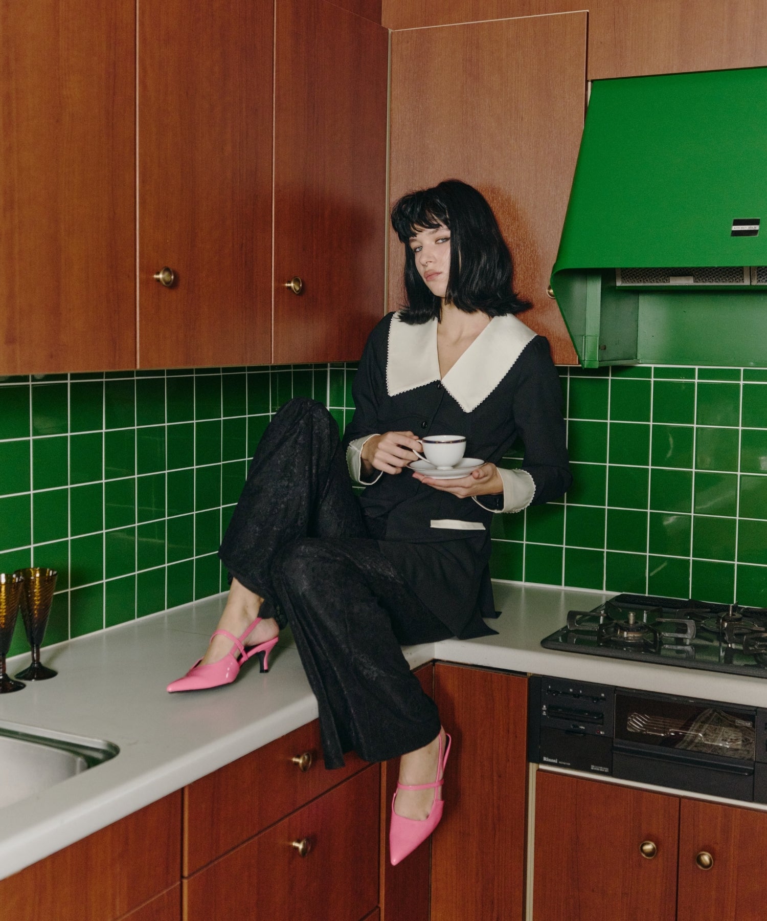CONTRAST COLLAR SET UP DRESS