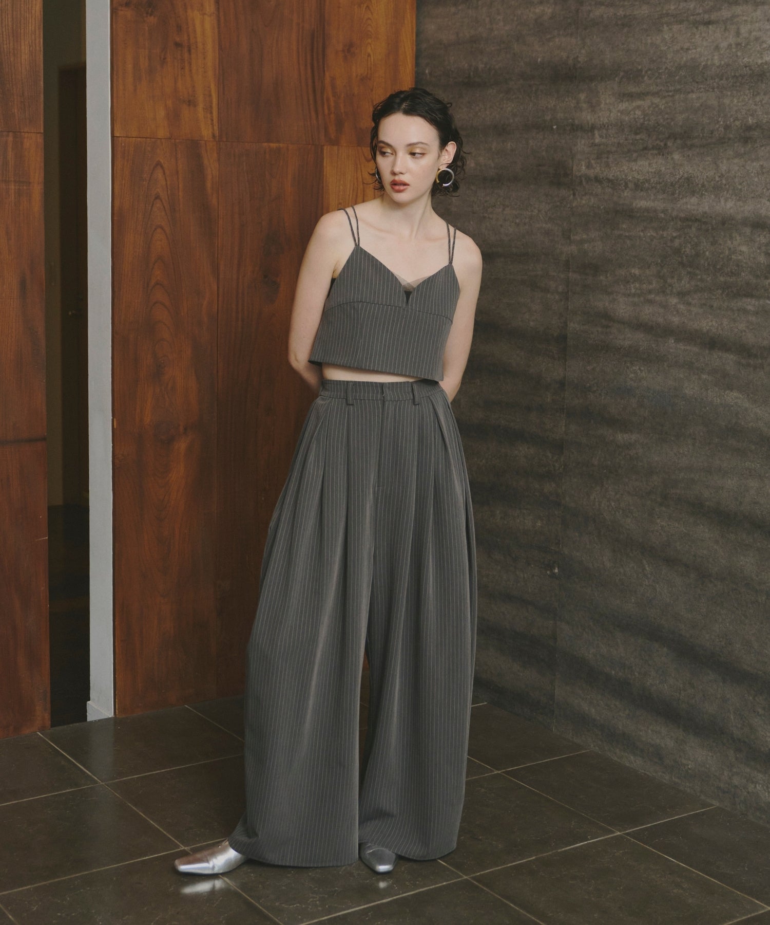 美品 ANDRESD ピンストライプビスチェワイドパンツドレス M PINSTRIPE BUSTIER WIDE PANTS DRESS