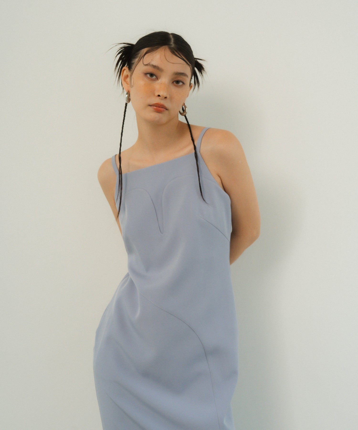 CUTTING CURVE DRESS