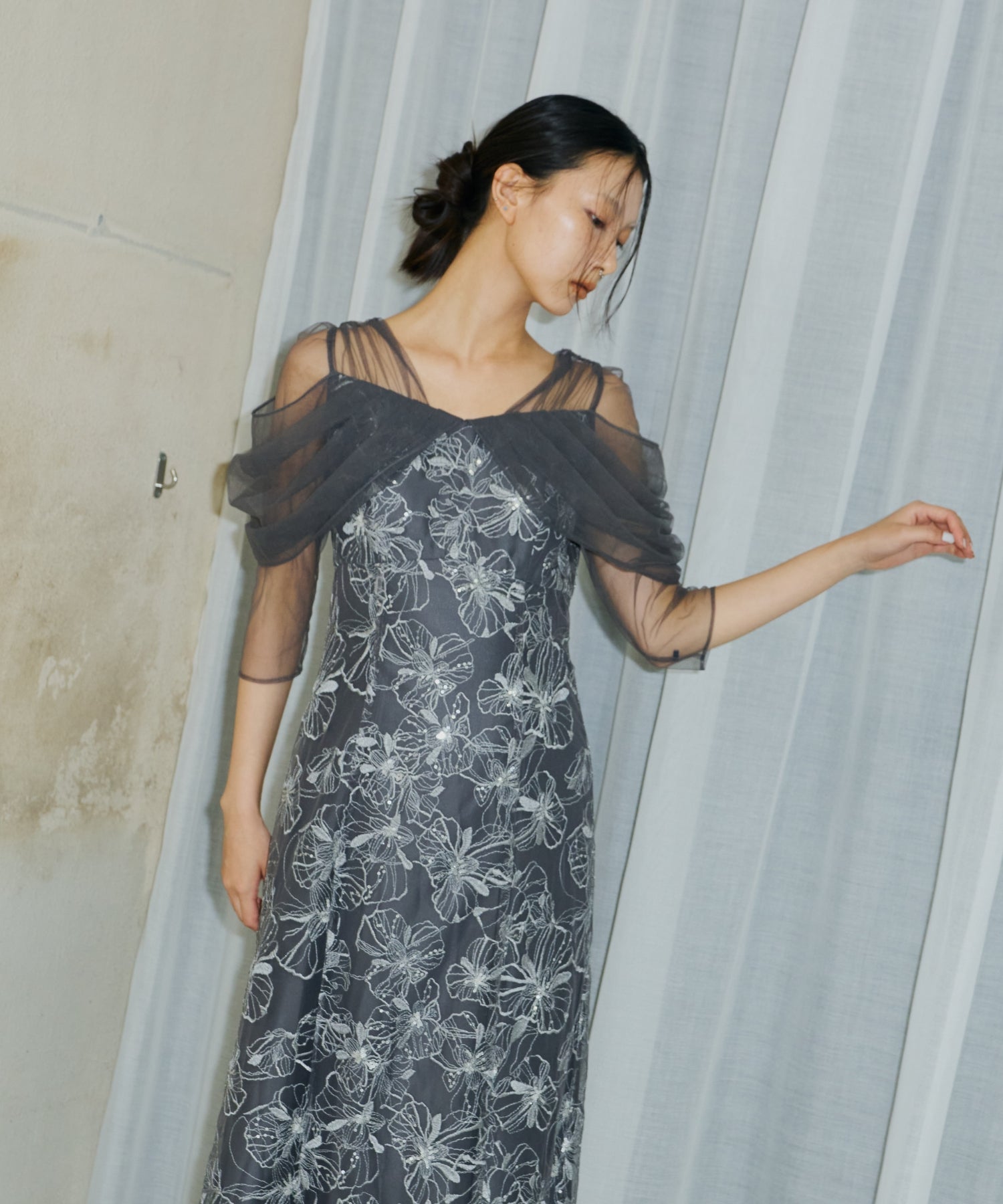 TULLE DRAPE SPANGLE DRESS