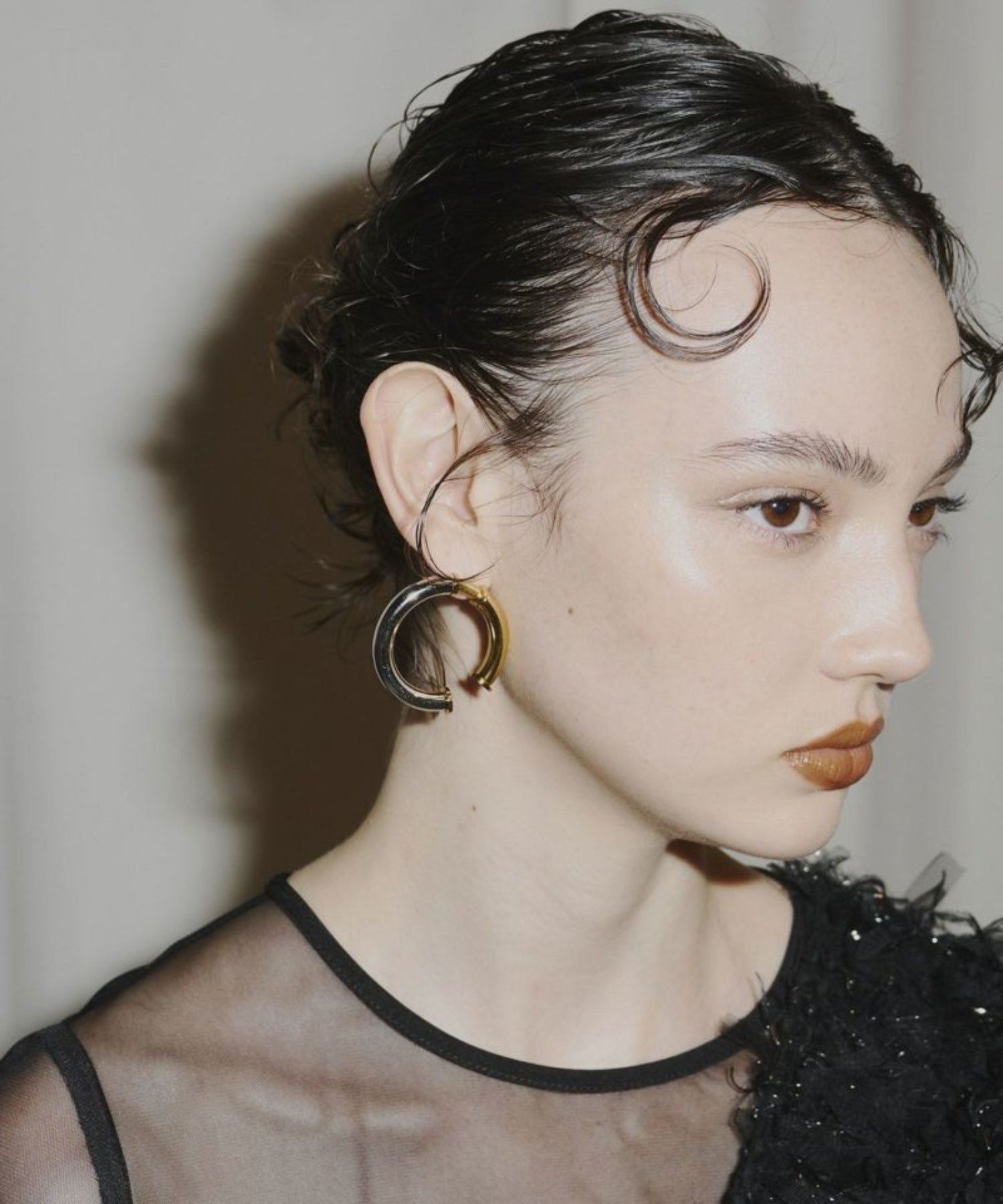 ICONIC RING PIERCE