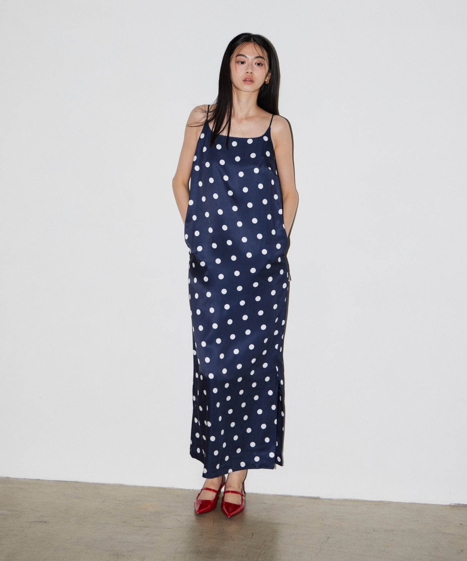 【POPUP】MINIMAL DOT SATIN DRESS