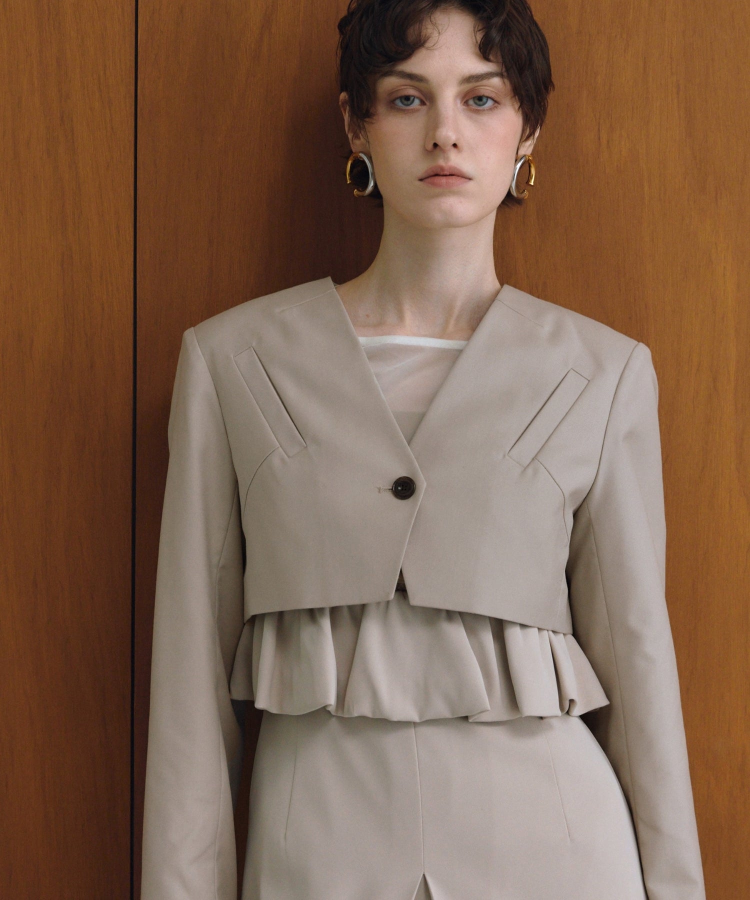 SLASH POCKETS CROPPED JACKET