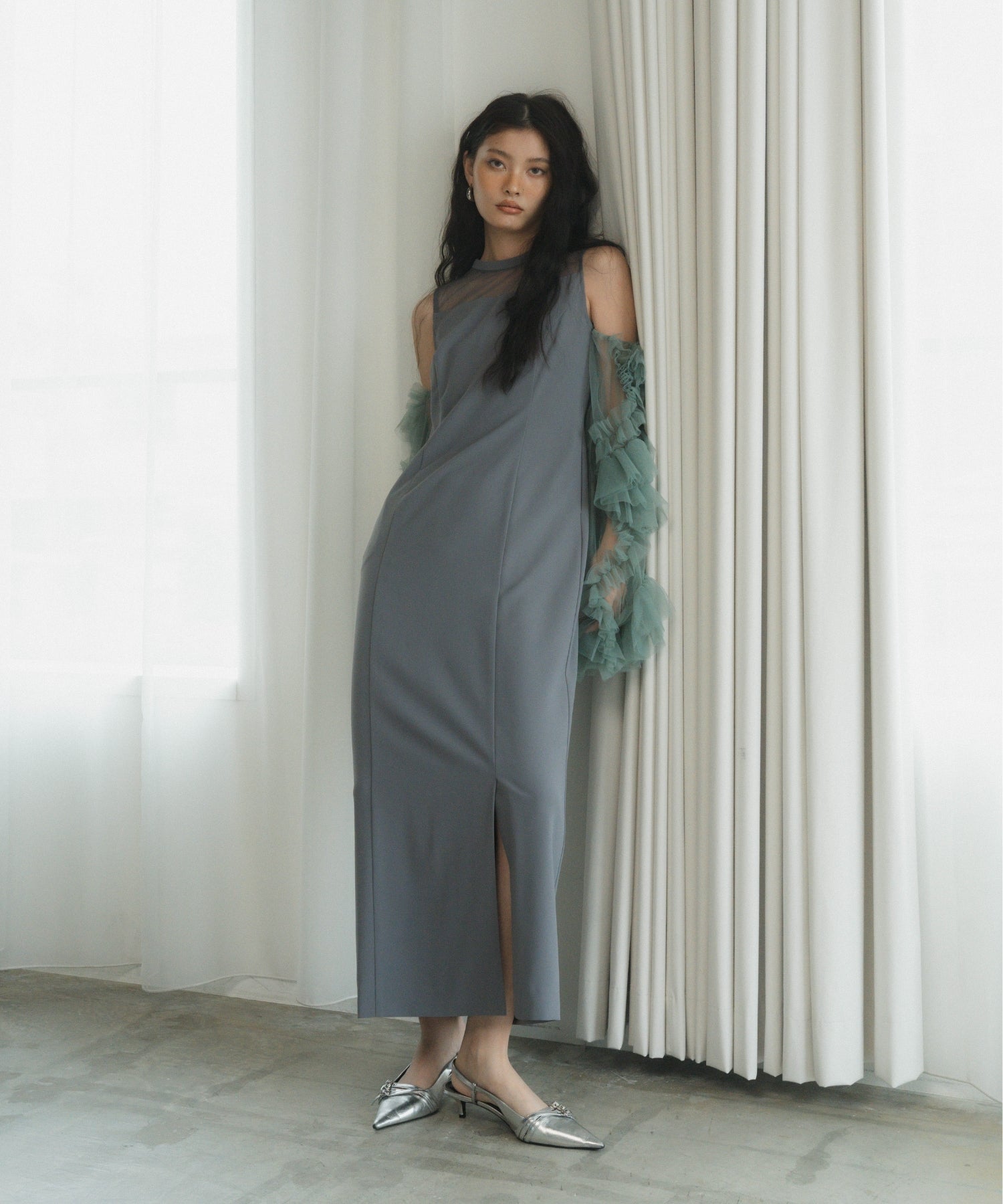 DETACHED SLEEVE DRESS
