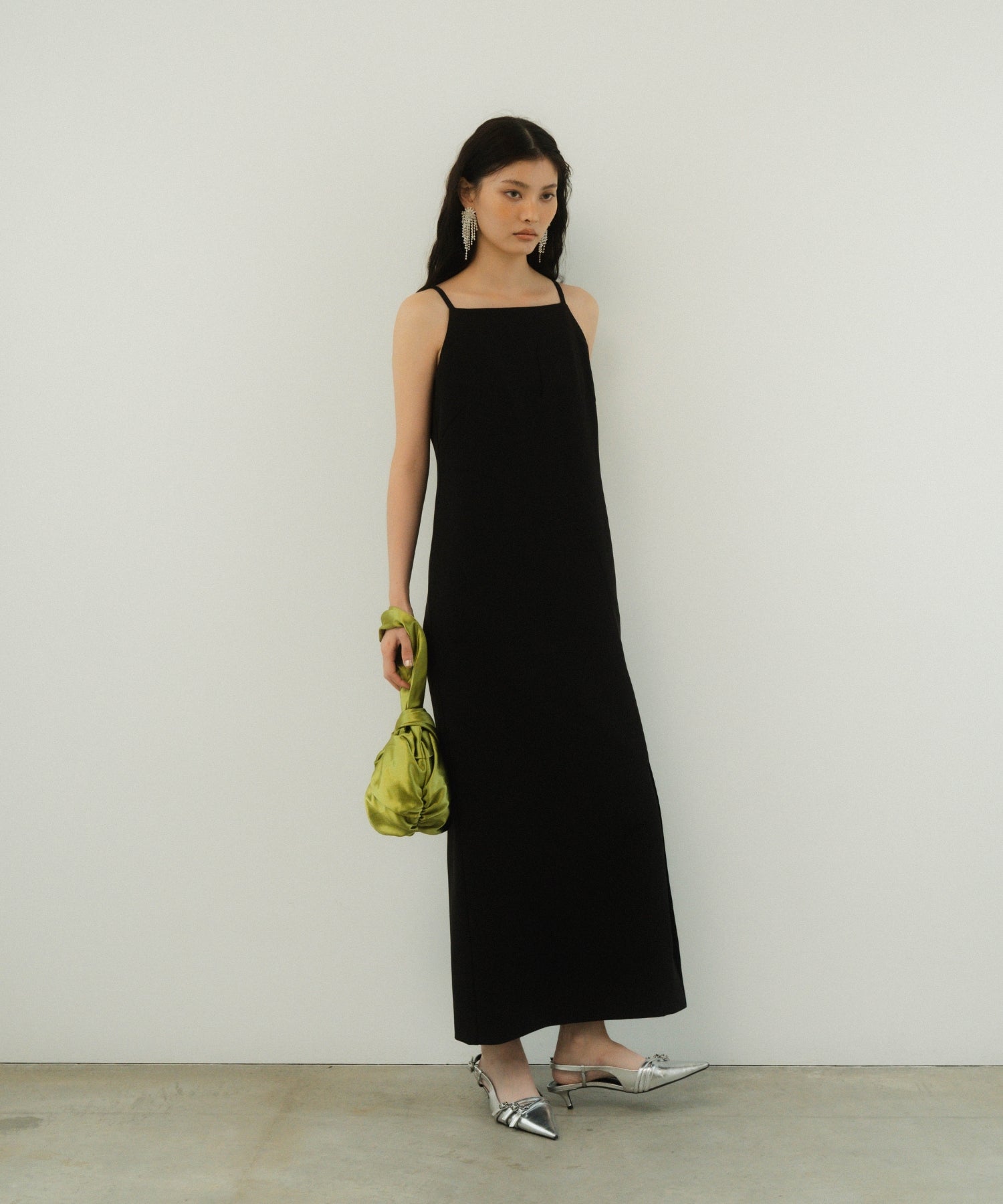 CUTTING CURVE DRESS