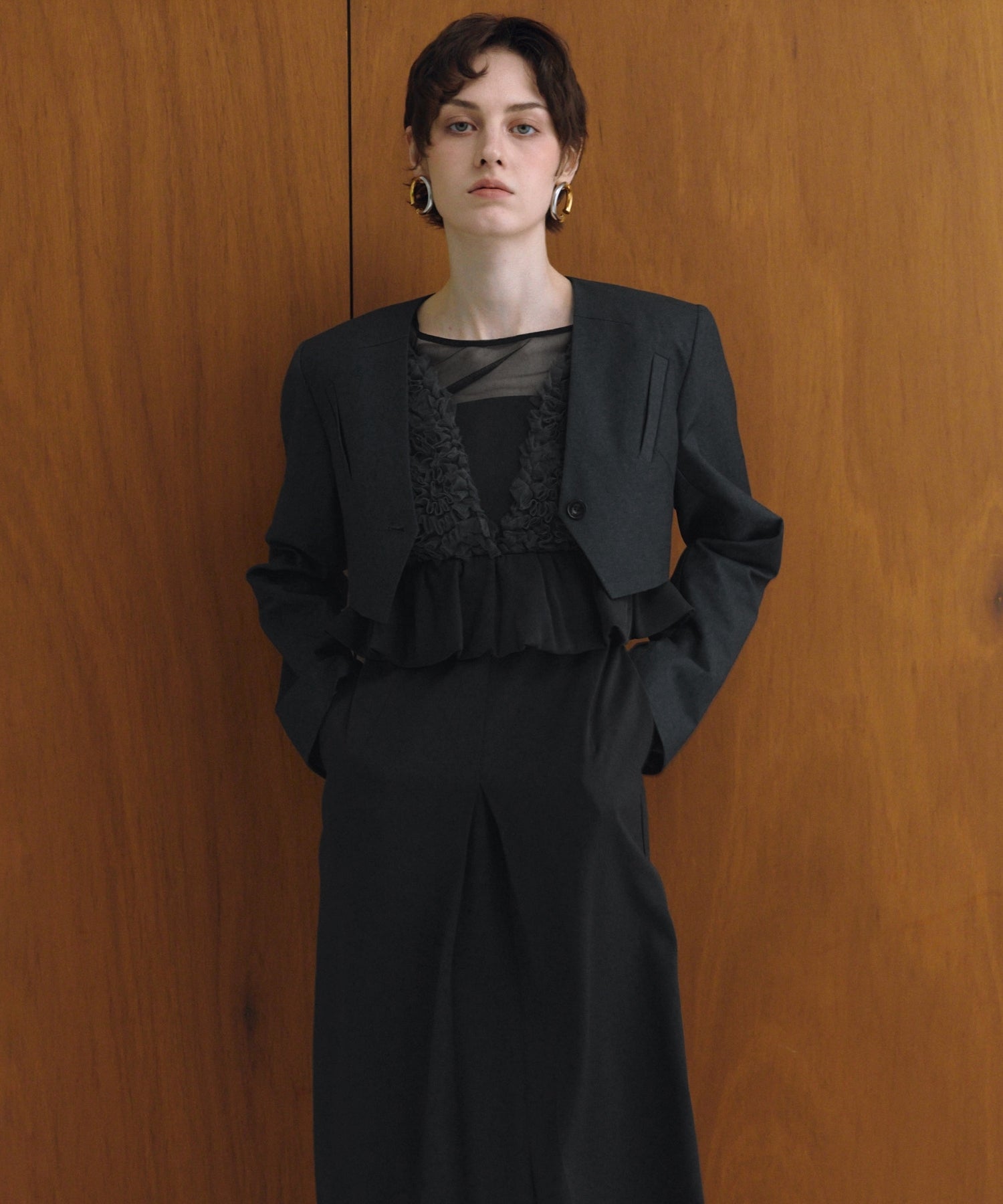 SLASH POCKETS CROPPED JACKET