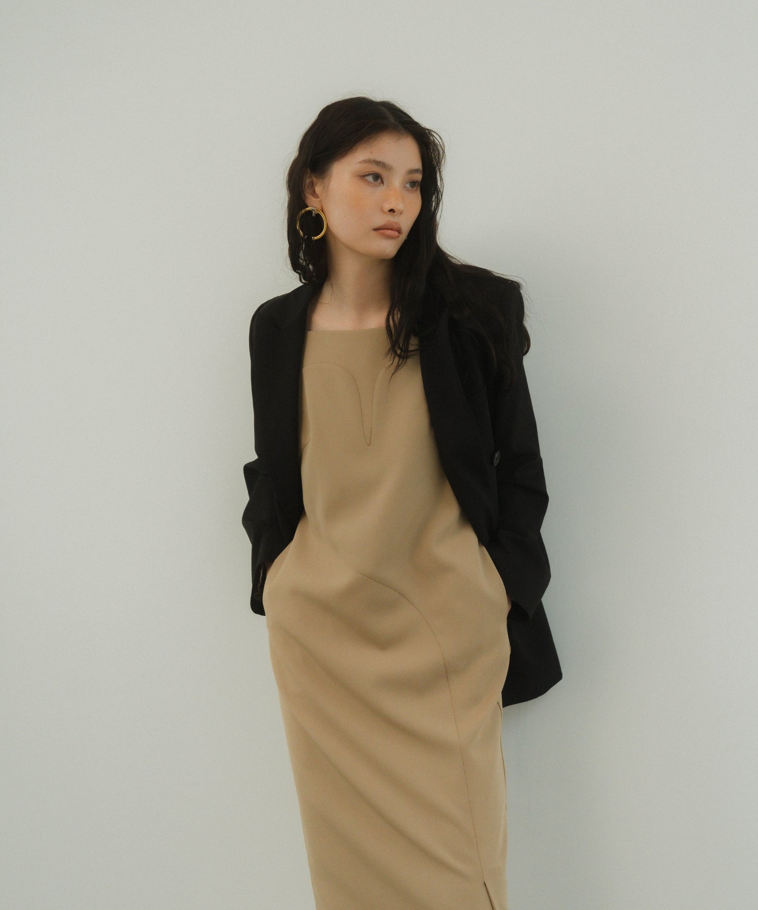CUTTING CURVE DRESS