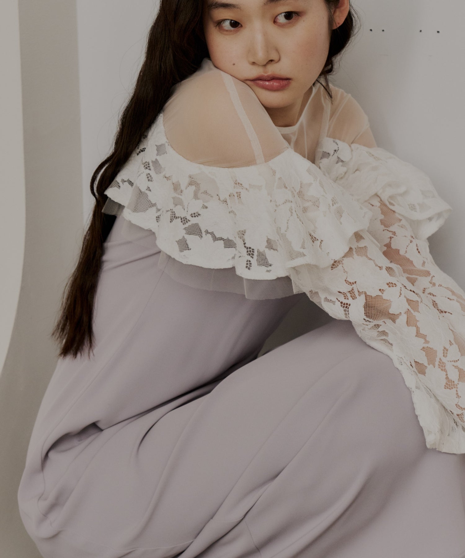 LACE RAFFLE DRESS