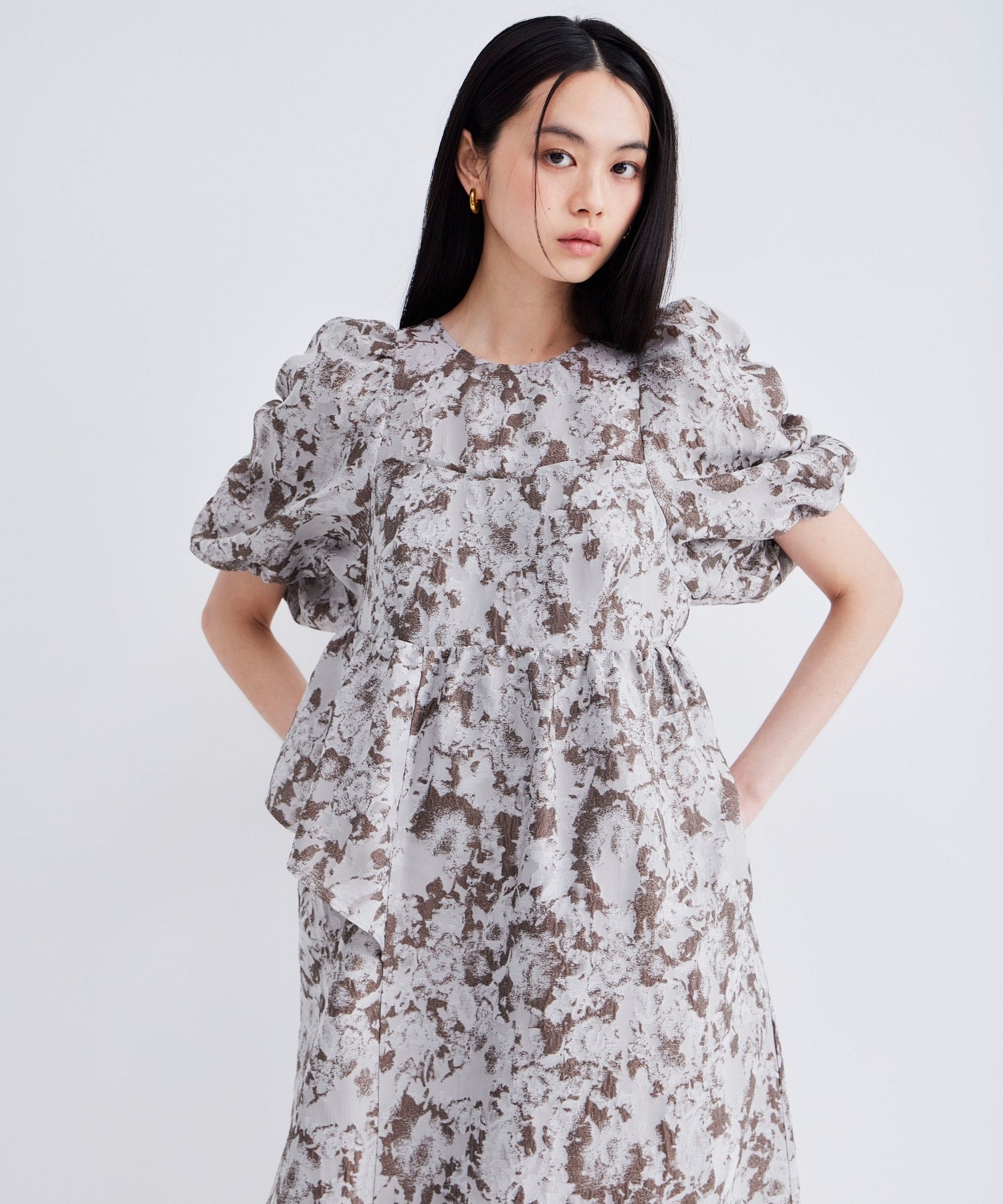 【POPUP】BUBBLE SLEEVE JACQUARD DRESS
