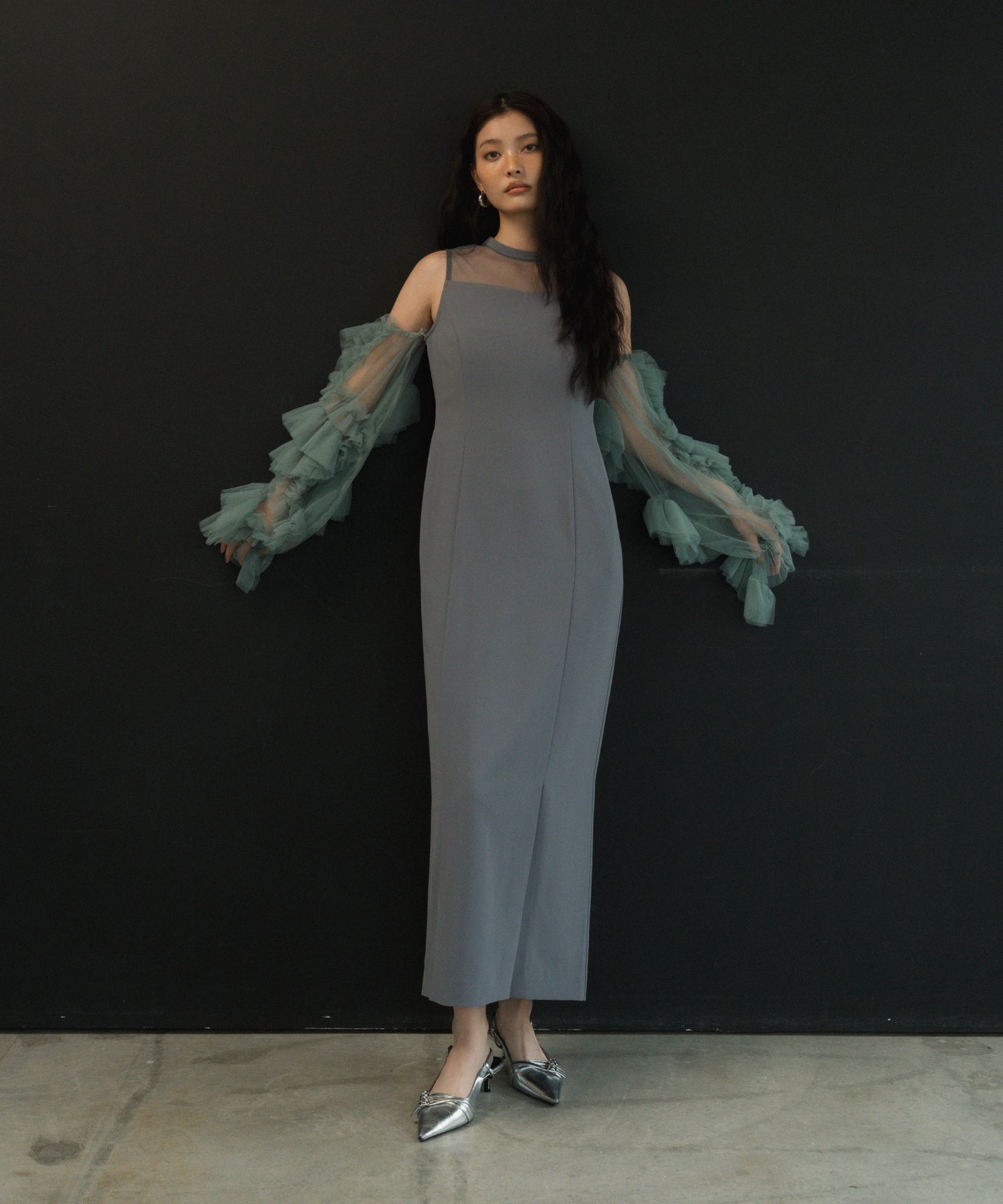 DETACHED SLEEVE DRESS