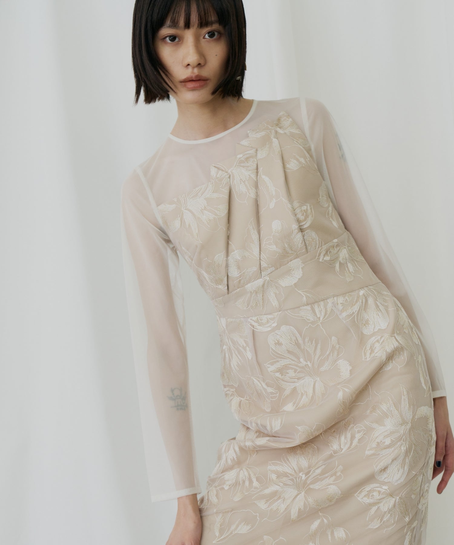 PLEATED FRONT FLOWER DRESS