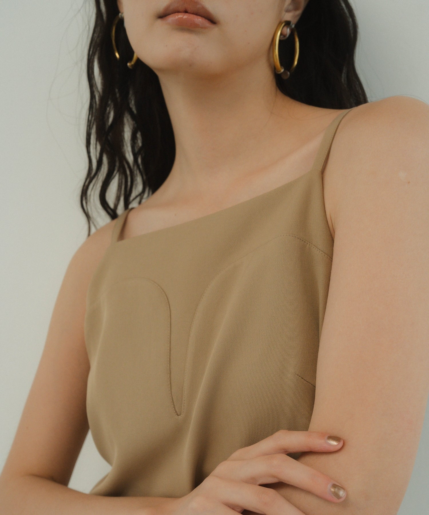 CUTTING CURVE DRESS