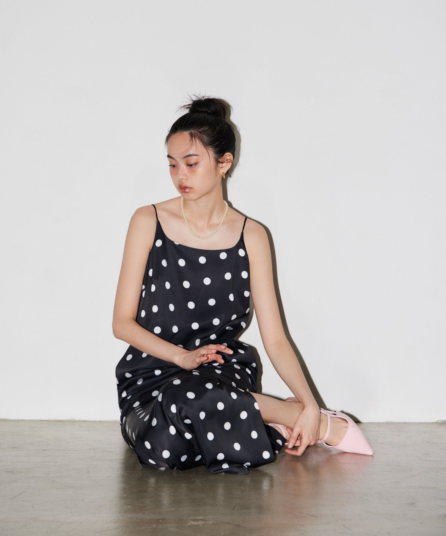 【POPUP】MINIMAL DOT SATIN DRESS