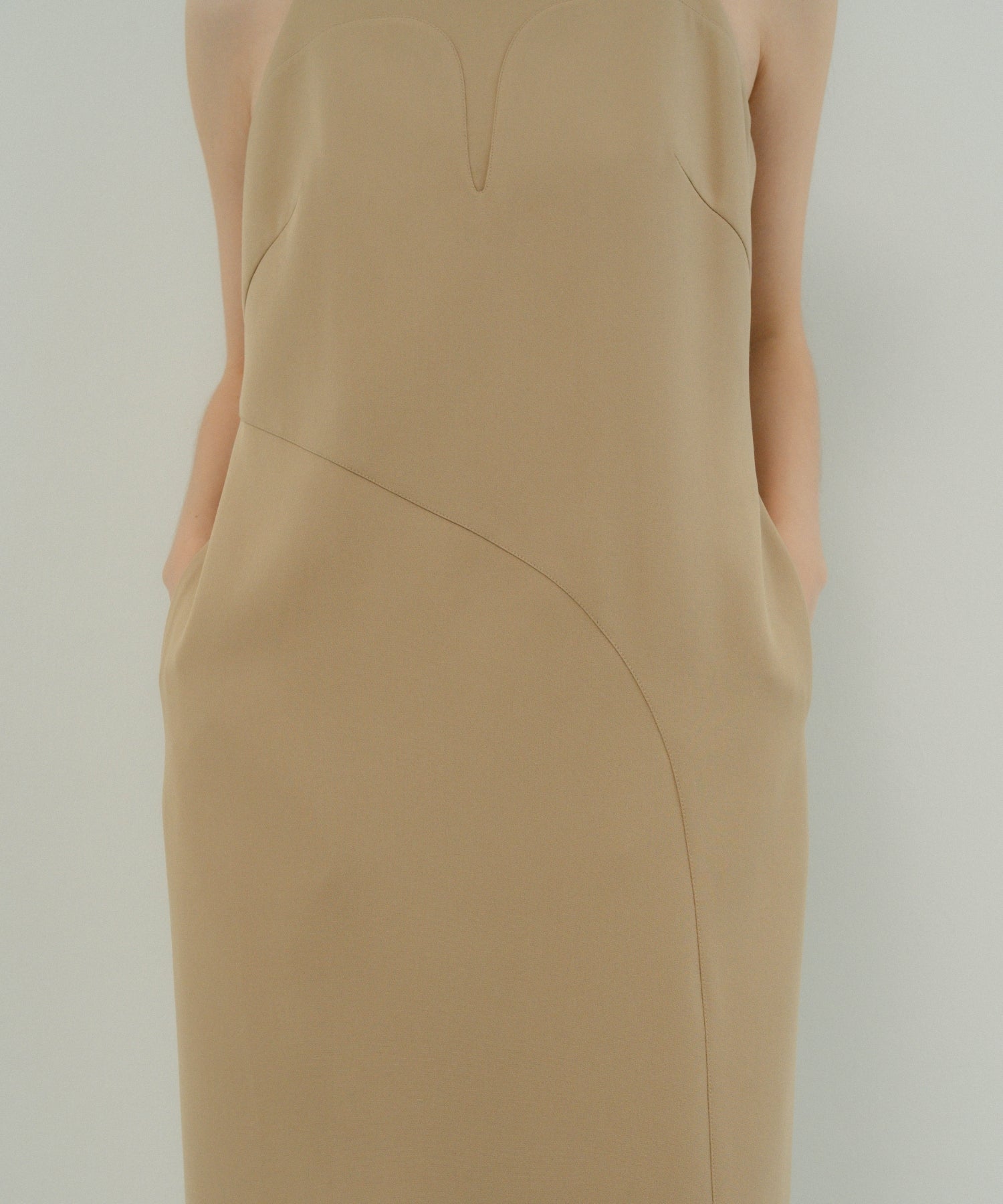 CUTTING CURVE DRESS