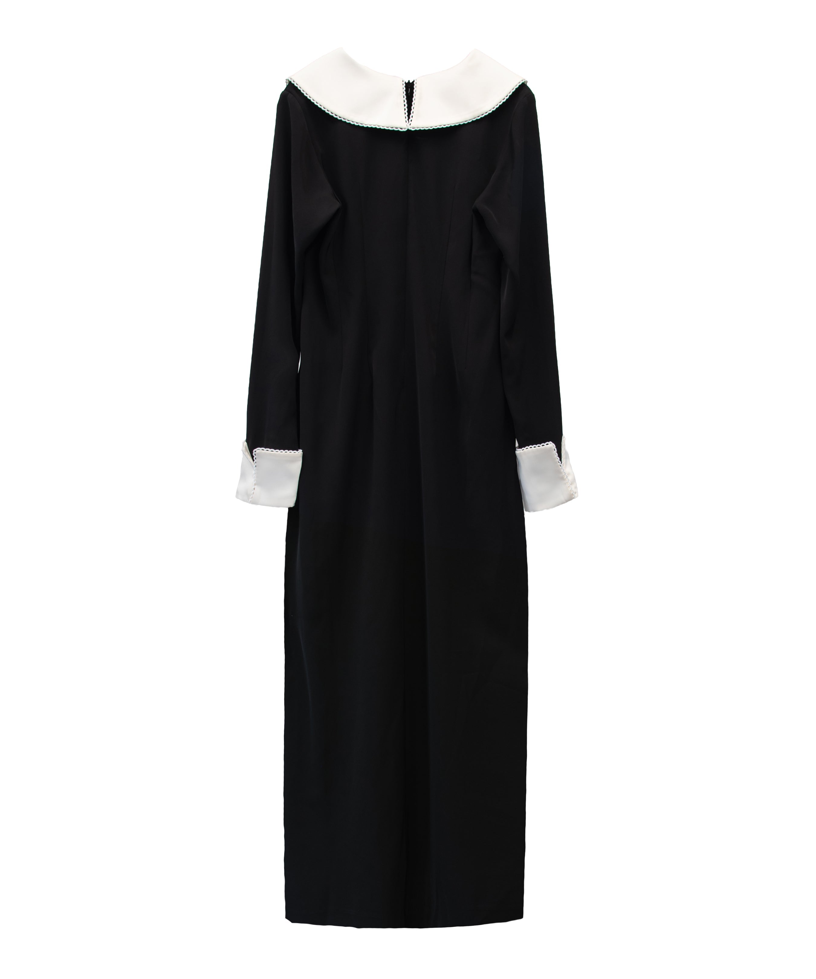 CONTRAST COLLAR DRESS ブラック 背面全身物撮り画像