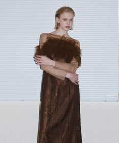TULLE SPARKLE DRESS ブラウン 正面アップポーズ
