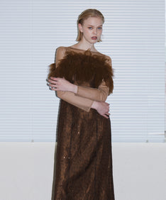 TULLE SPARKLE DRESS ブラウン 正面アップポーズ